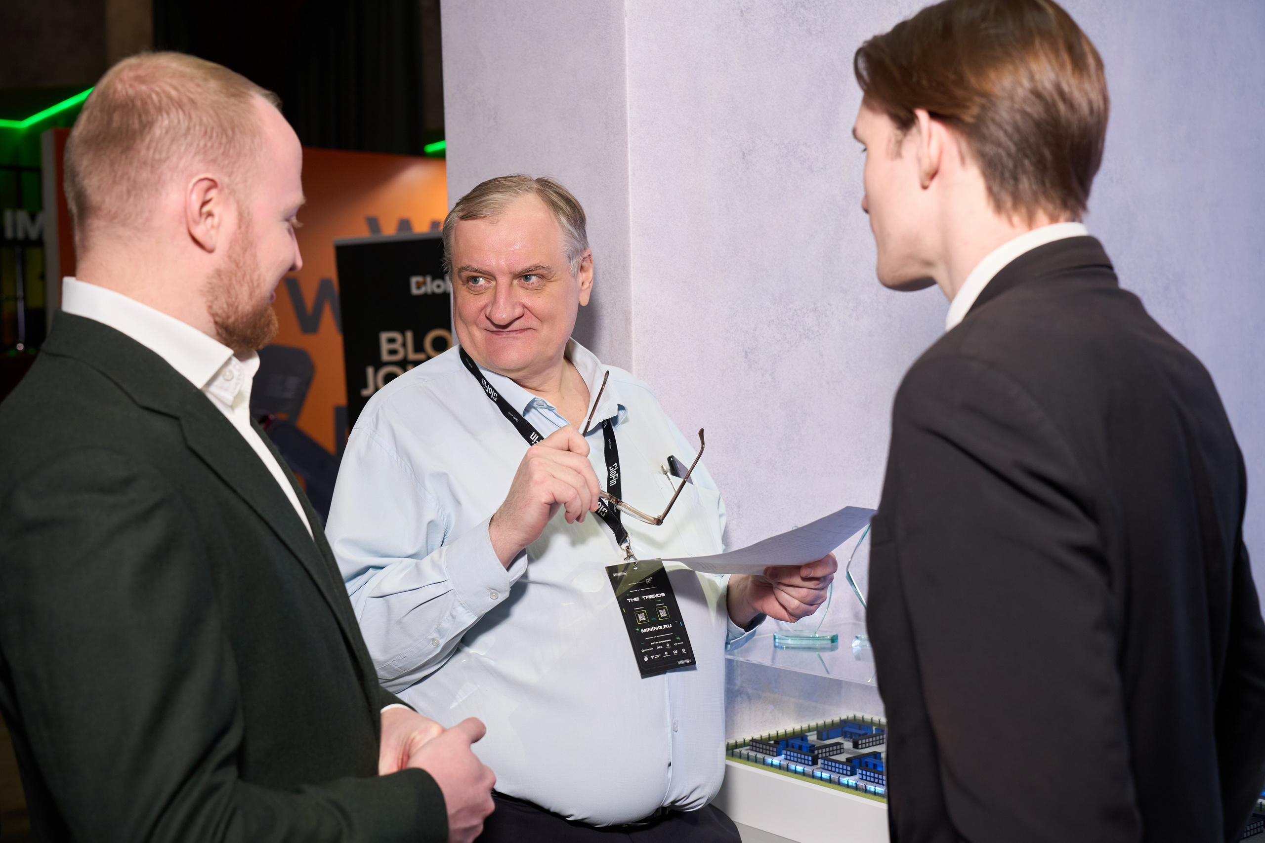 The trends. Съемка стенда Promminer. Репортажный фотограф в Москве Вадим Галанин