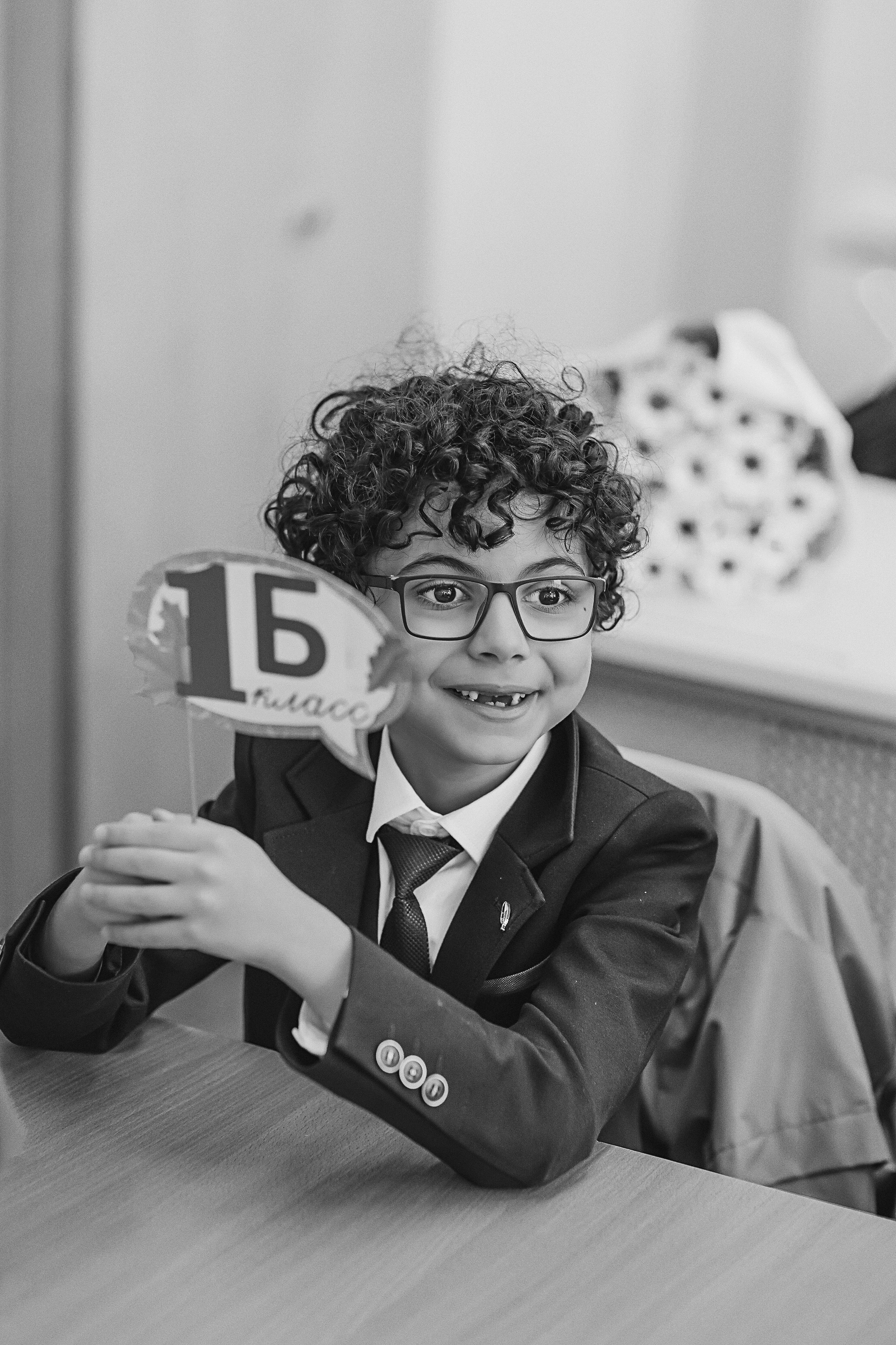 1 сентября линейка+кл час+портреты. Семейный фотограф Тюмень, фотограф на роды Салмина Мария