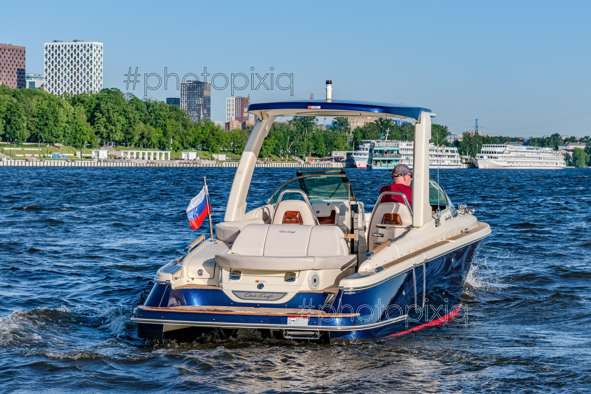 Фотосъёмка катера Chris Сraft для брокера. Интерьерная съёмка и виртуальные туры — Интерьерный фотограф Кузнецов Сергей (photopixiq)