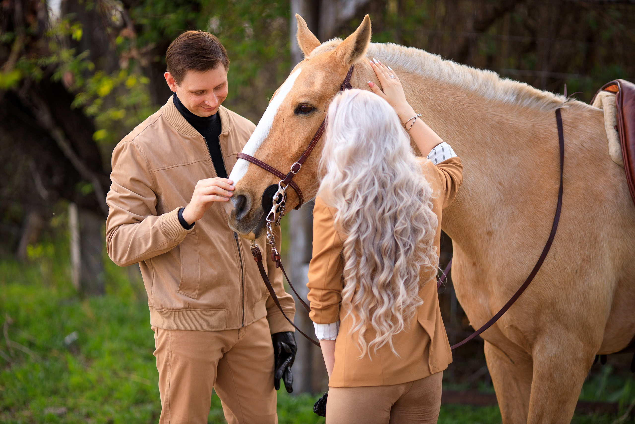 LoveStory с лошадью в Алматы. Свадебный и семейный фотограф в Алматы Алексей Балышев