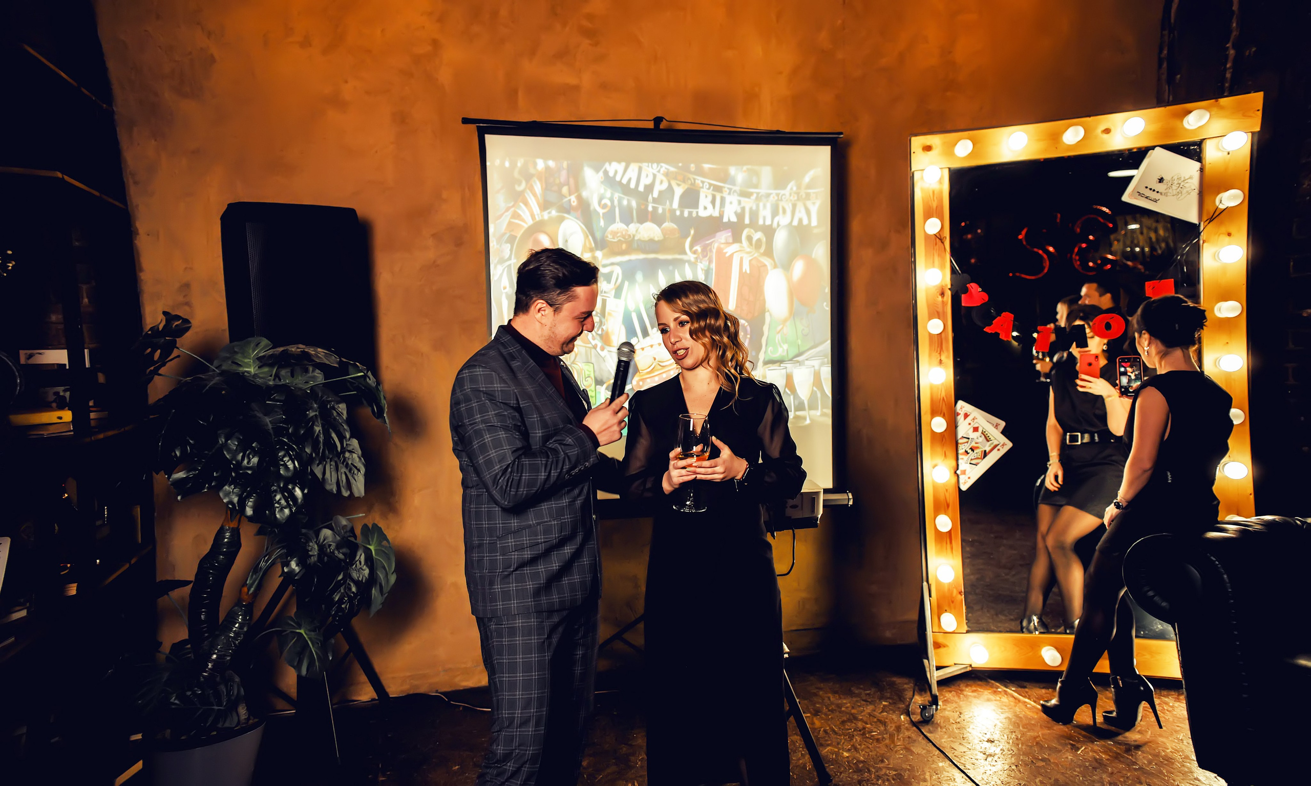 Тематическая вечеринка на юбилей 35 лет. Свадебный, семейный, детский, контент фотограф в Омске Максим Ильин