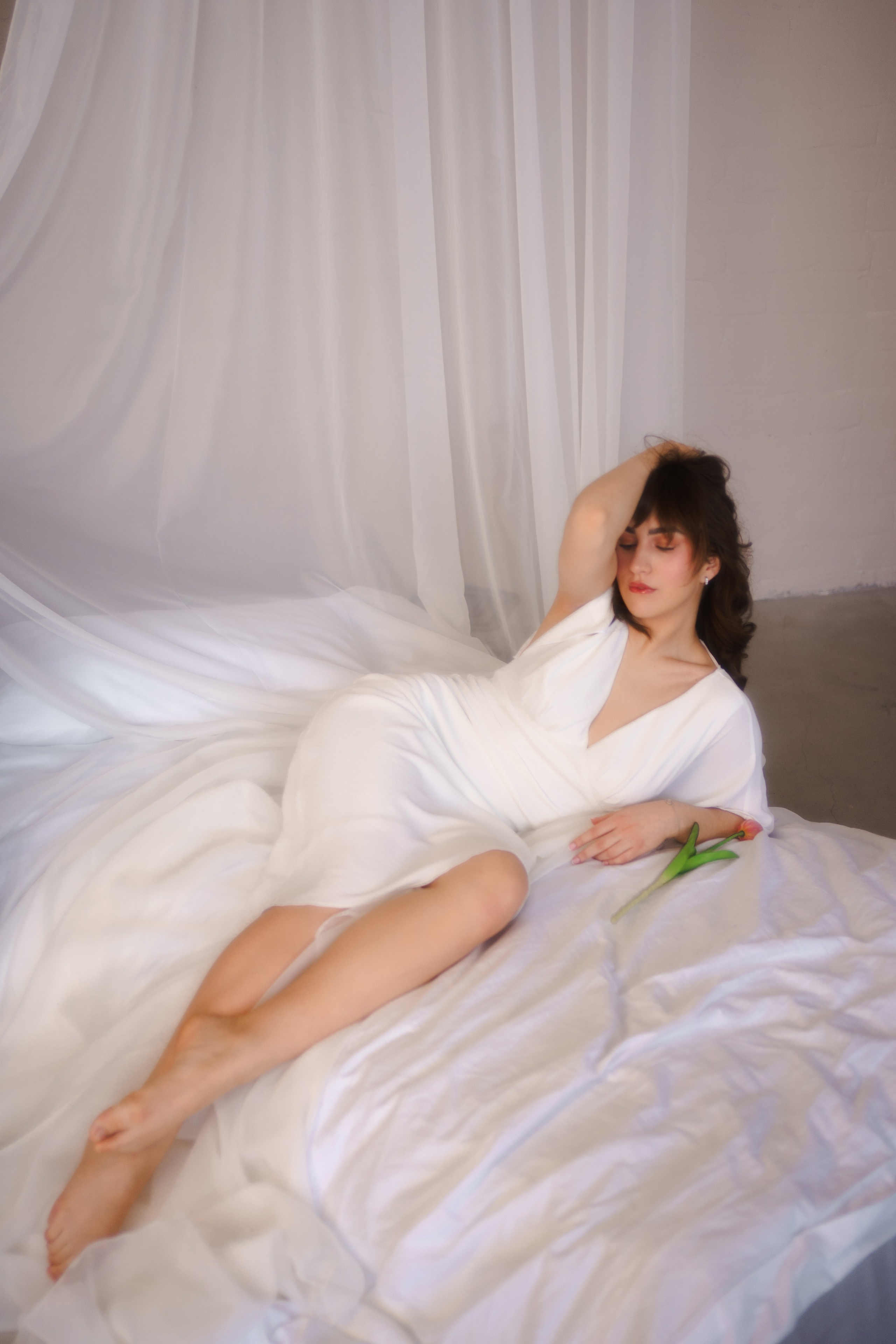 Нежнейшая весенняя серия с актрисой Софией Цымбал. Портретный фотограф в Казани, Красной Поляне и Сочи Анна Кузнецова