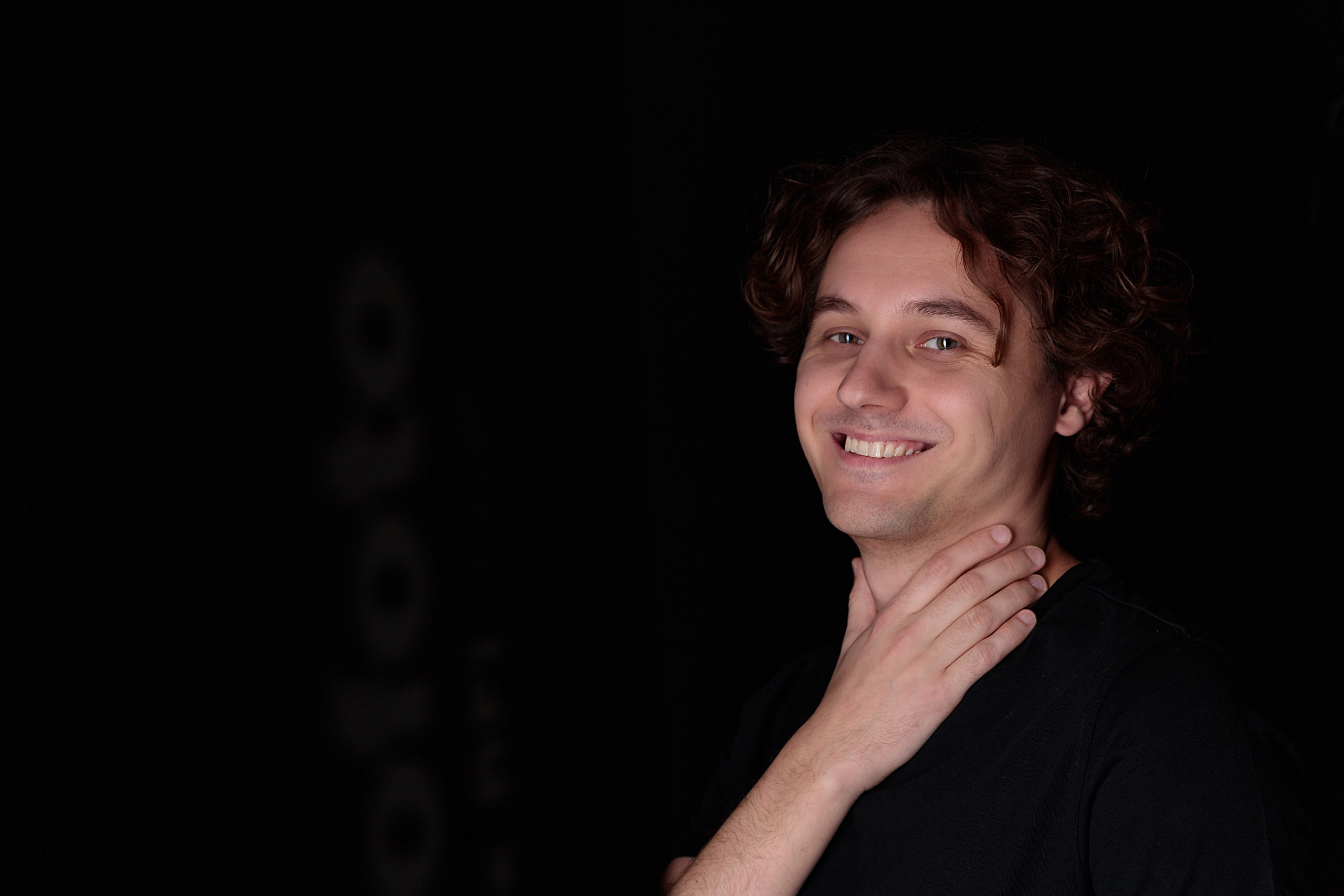 Бизнес-портрет. ФОТОГРАФ РАДОСТИ Фотосессия в студии СПб. Портретный фотограф — Юрий Торлопов