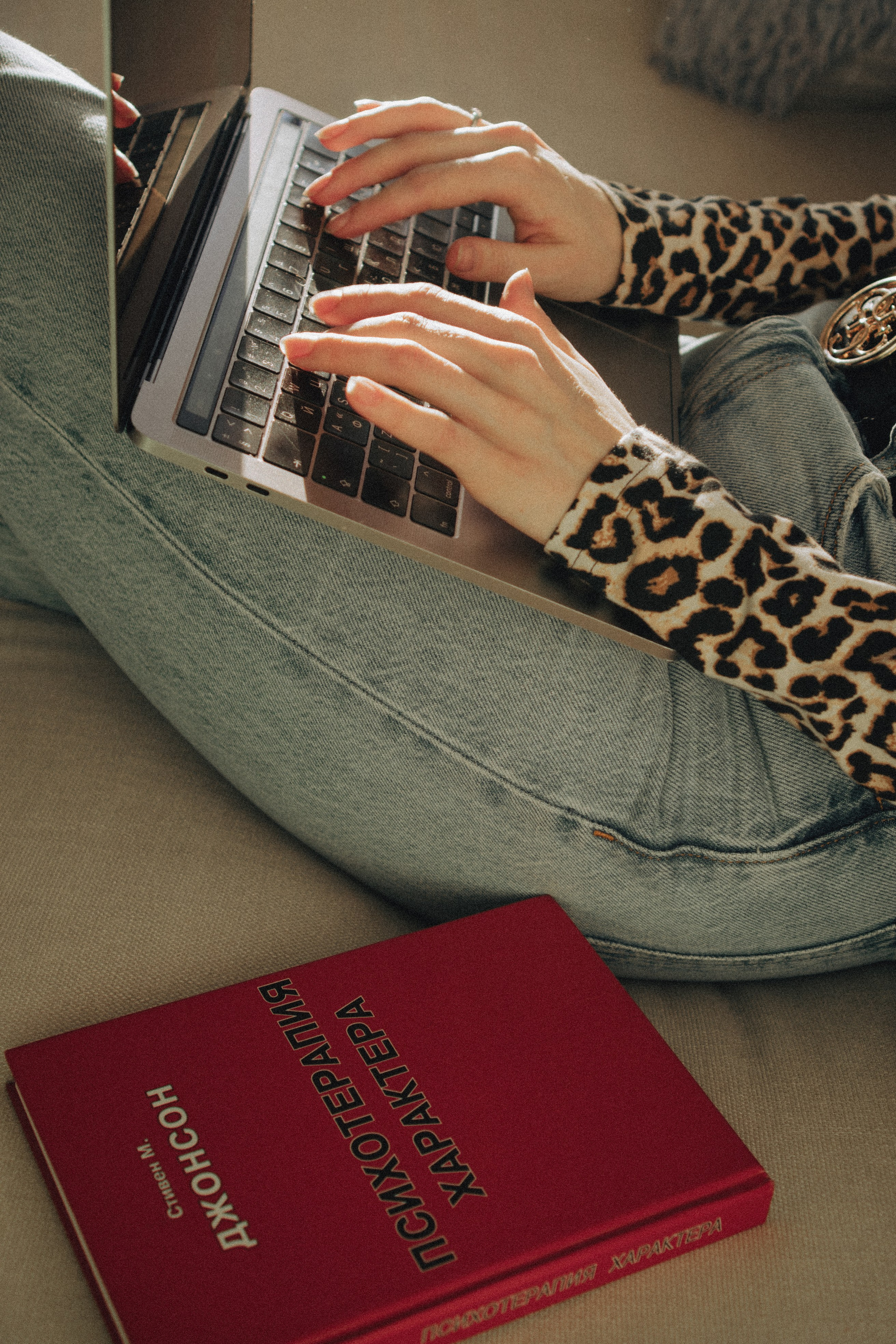 ФОТОСЕСИИЯ В СТУДИИ ДЛЯ ДЕВУШКИ ПСИХОЛОГА. Профессиональный фотограф, Санкт-Петербург — Виктория Богомолова