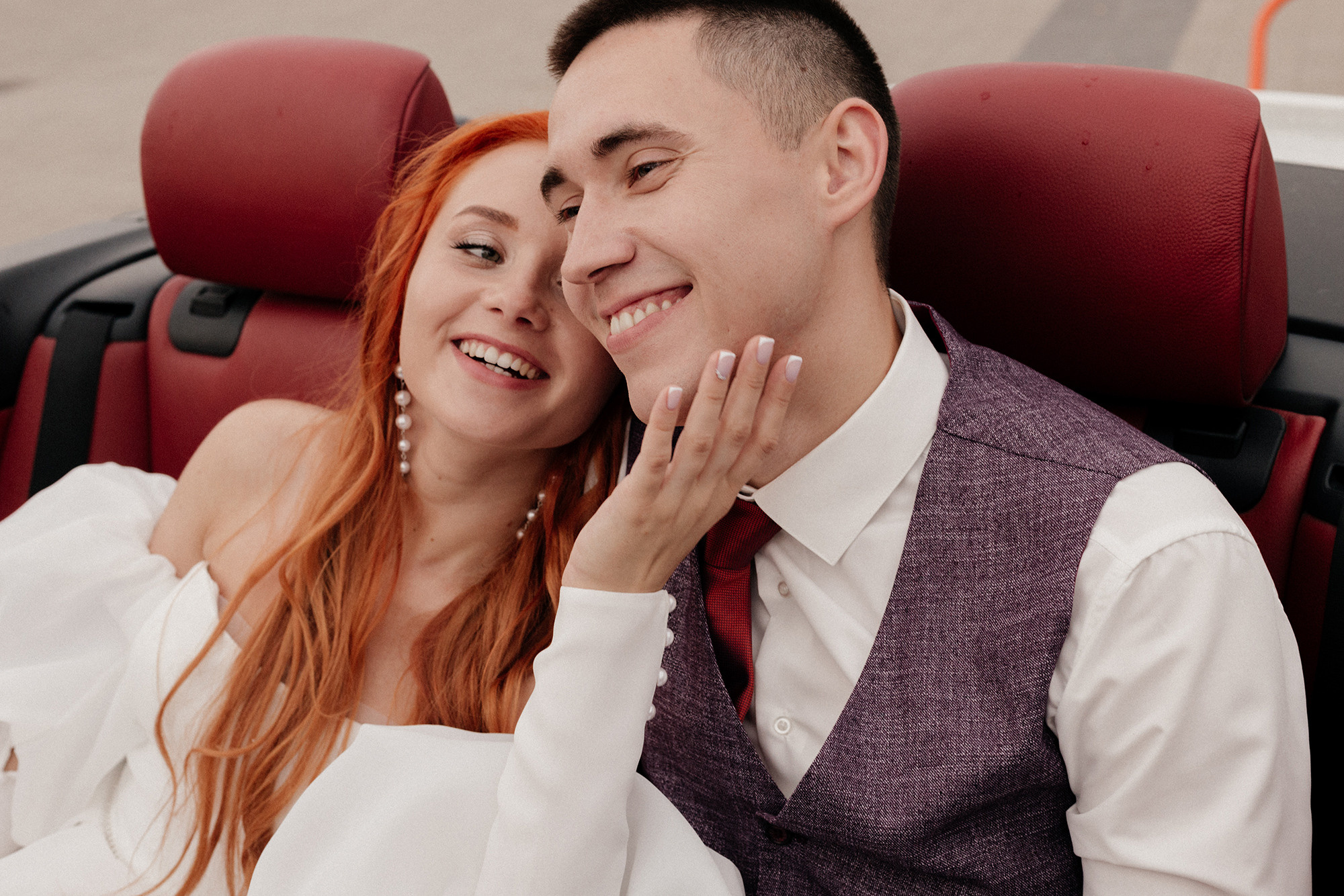 Прогулка на кабриолете Ульяна и Миша. Свадебный фотограф в Нижнем Новгороде Генеральская Ира