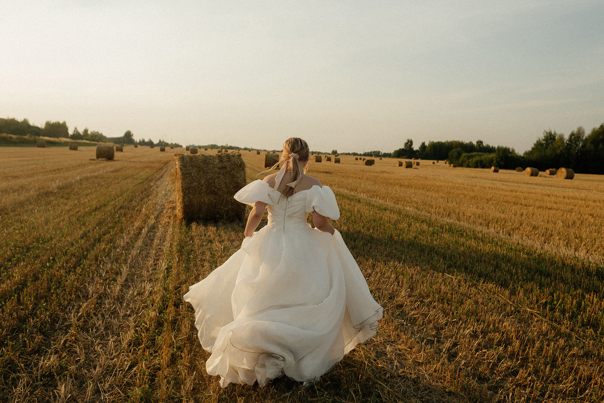 Лайфстайл свадебная фотосессия - путешествие к Горьковскому морю. Свадебный фотограф в Нижнем Новгороде Генеральская Ира