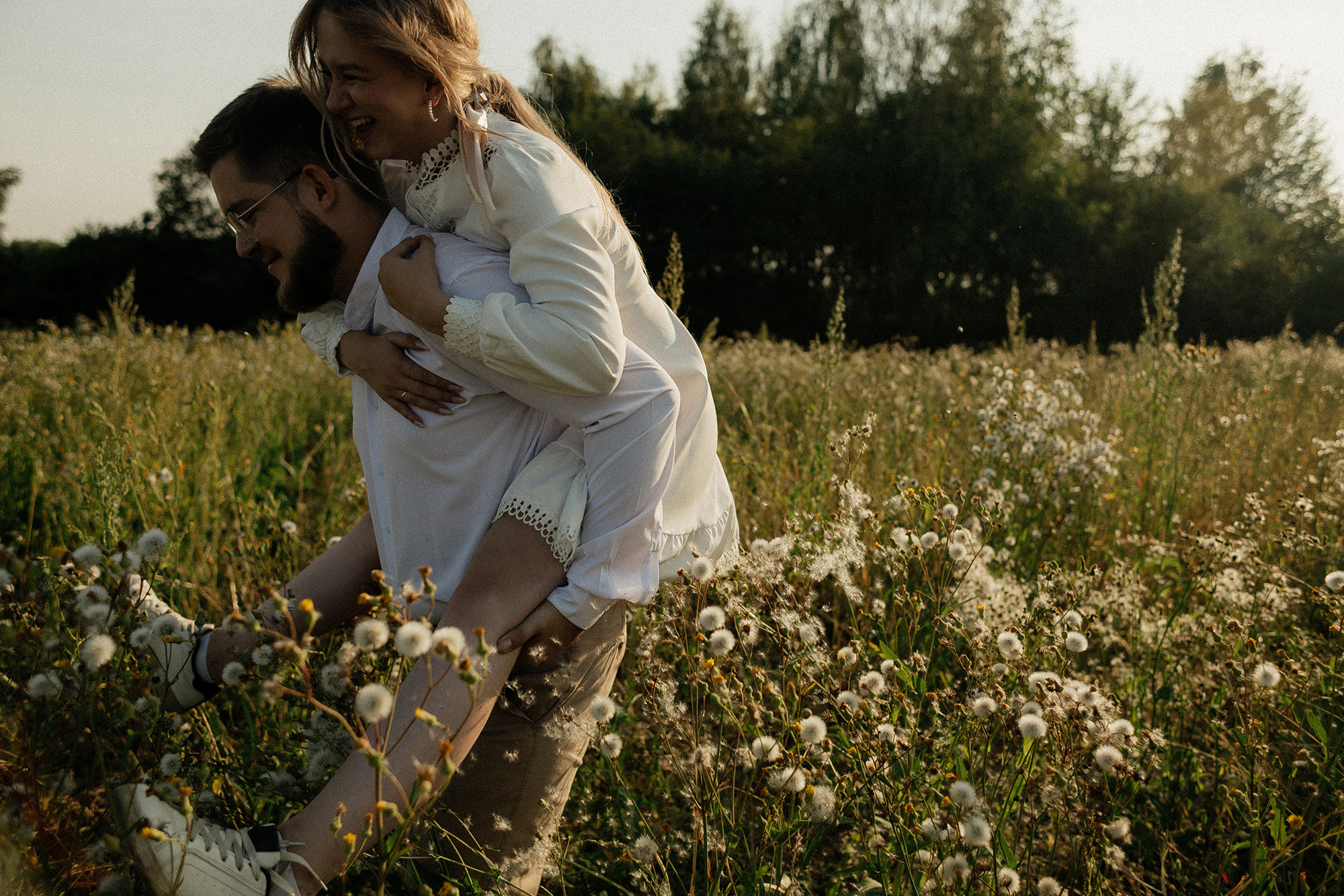 Лайфстайл свадебная фотосессия - путешествие к Горьковскому морю. Свадебный фотограф в Нижнем Новгороде Генеральская Ира