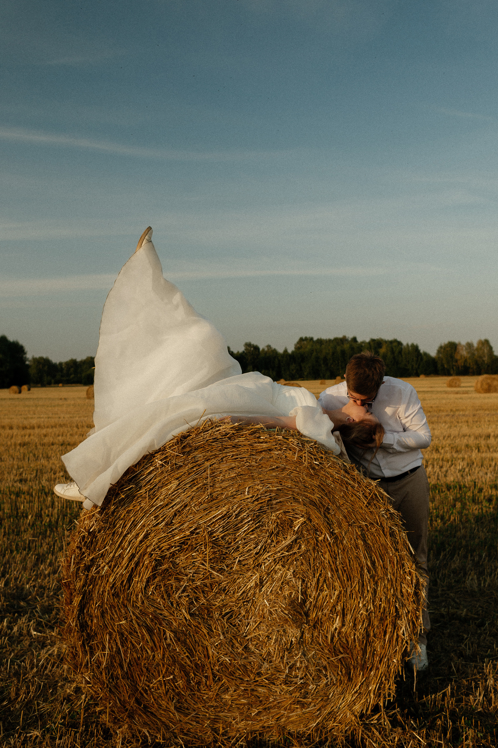 Лайфстайл свадебная фотосессия - путешествие к Горьковскому морю. Свадебный фотограф в Нижнем Новгороде Генеральская Ира