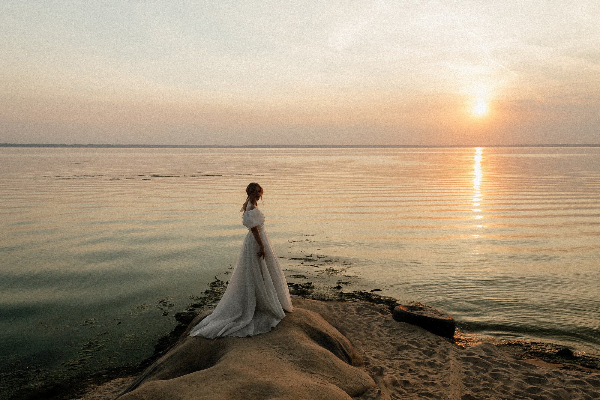 Лайфстайл свадебная фотосессия - путешествие к Горьковскому морю. Свадебный фотограф в Нижнем Новгороде Генеральская Ира