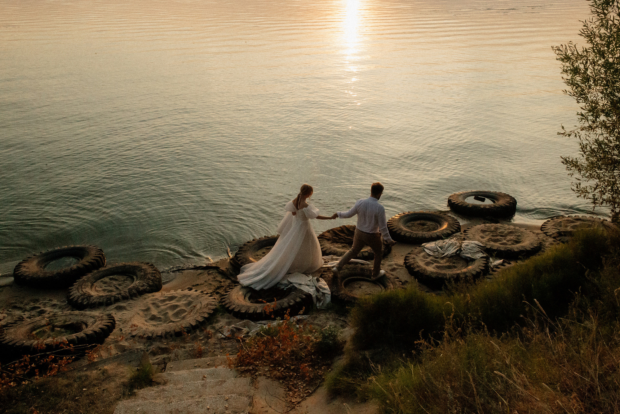 Лайфстайл свадебная фотосессия - путешествие к Горьковскому морю. Свадебный фотограф в Нижнем Новгороде Генеральская Ира