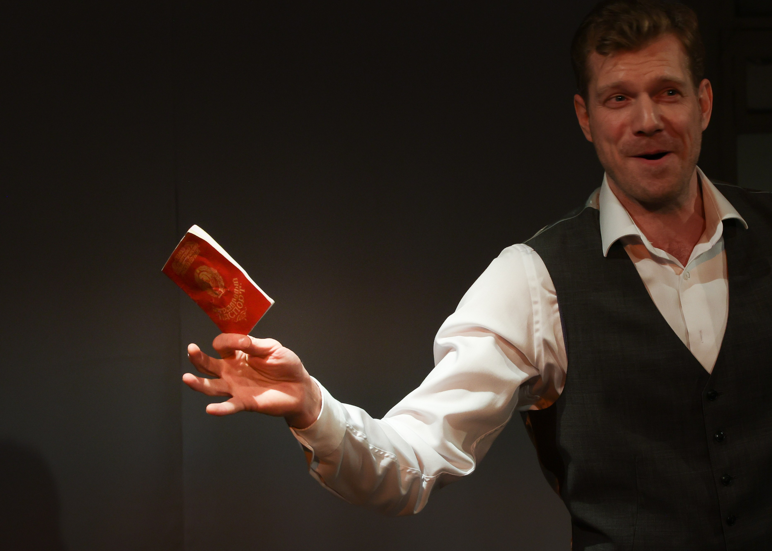 Маяковский.Прогулка.Театр СФЕРА. Reportage, architectural, fine art photographer Lena Melnikova in Moscow