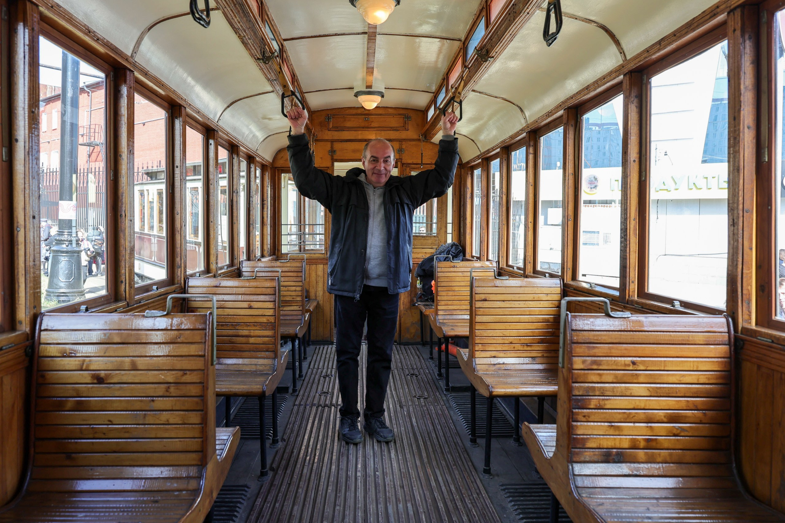 Парад трамваев. Репортажный, архитектурный, театральный и файн-арт фотограф Лена Мельникова в Москве