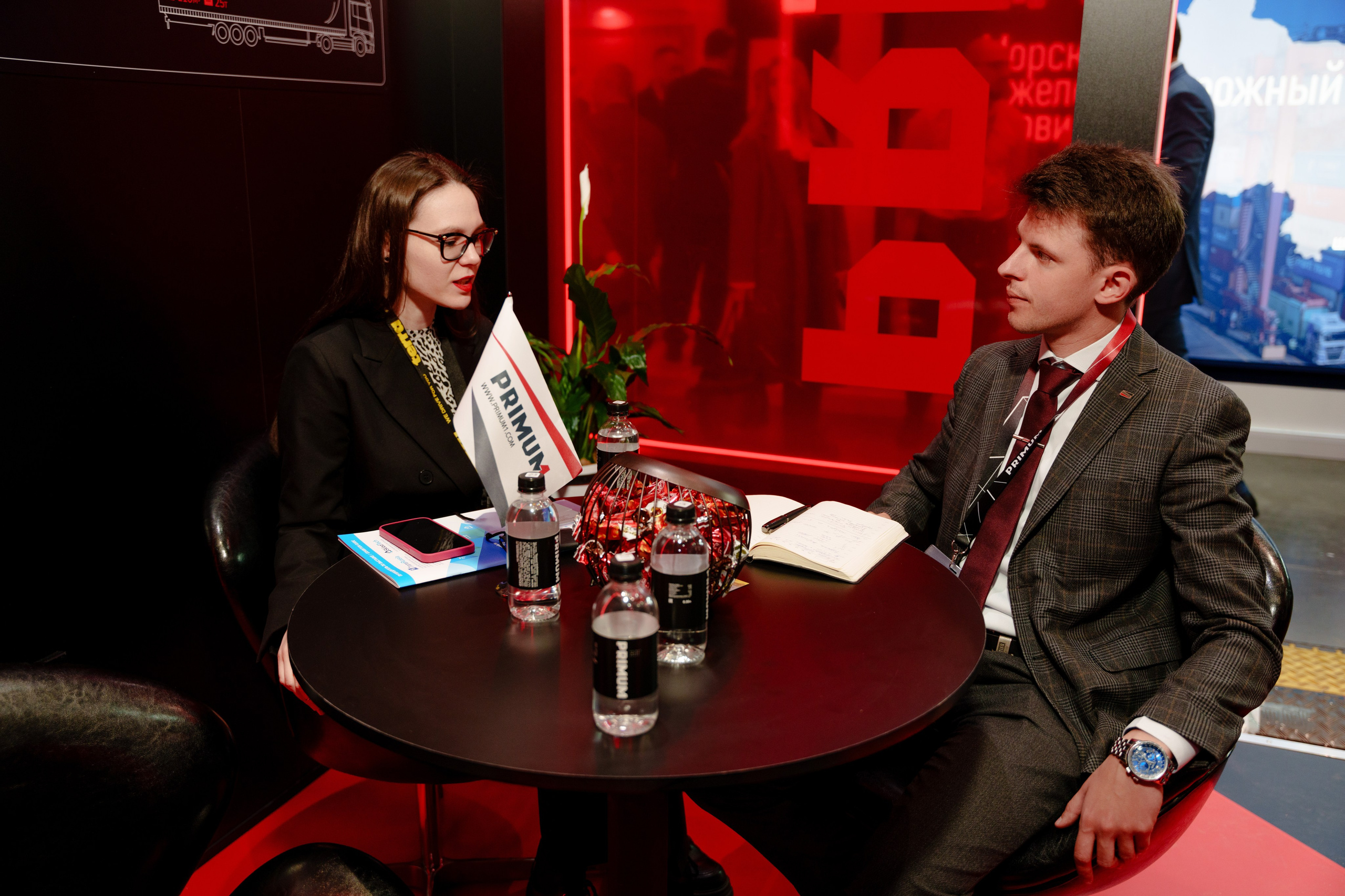 Репортажный фотограф на экспо Крокус. Репортажный фотограф Москва Сергей Дружинин