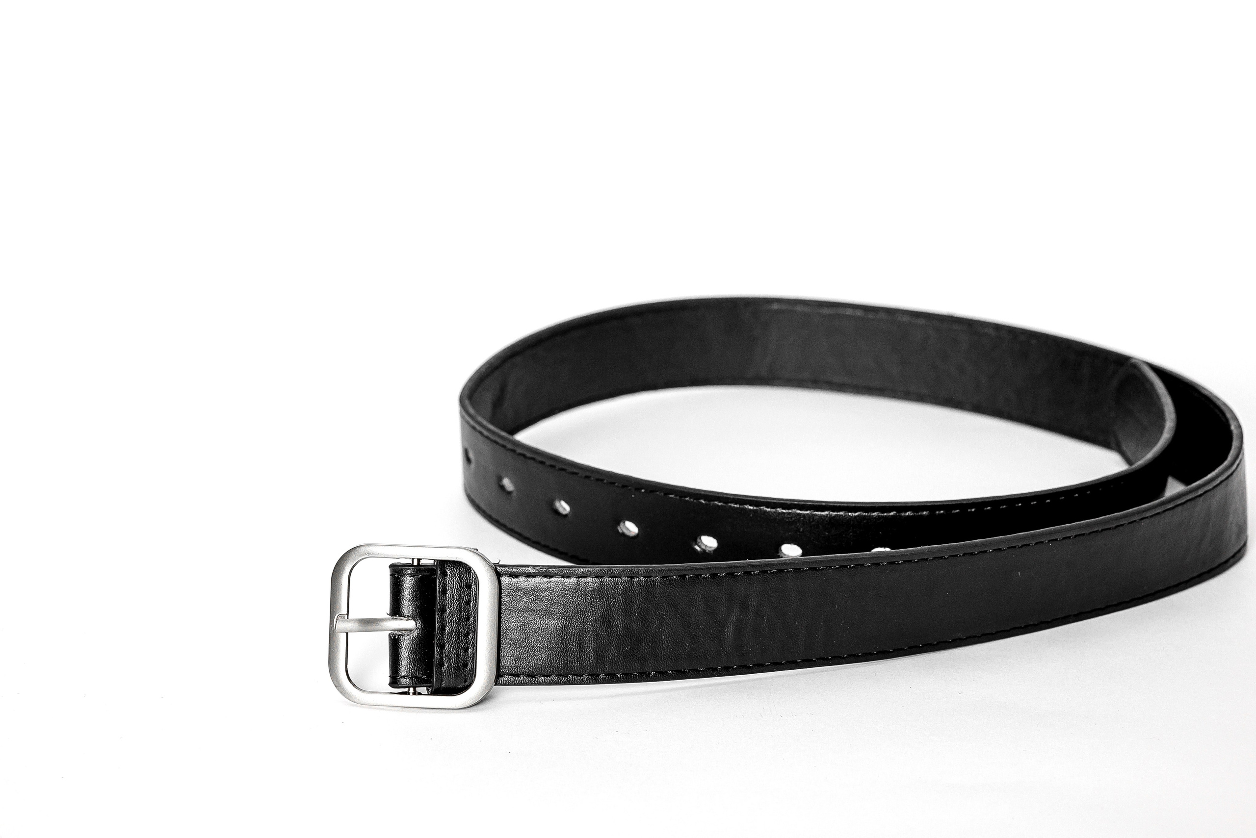 Аксессуары на белом фоне