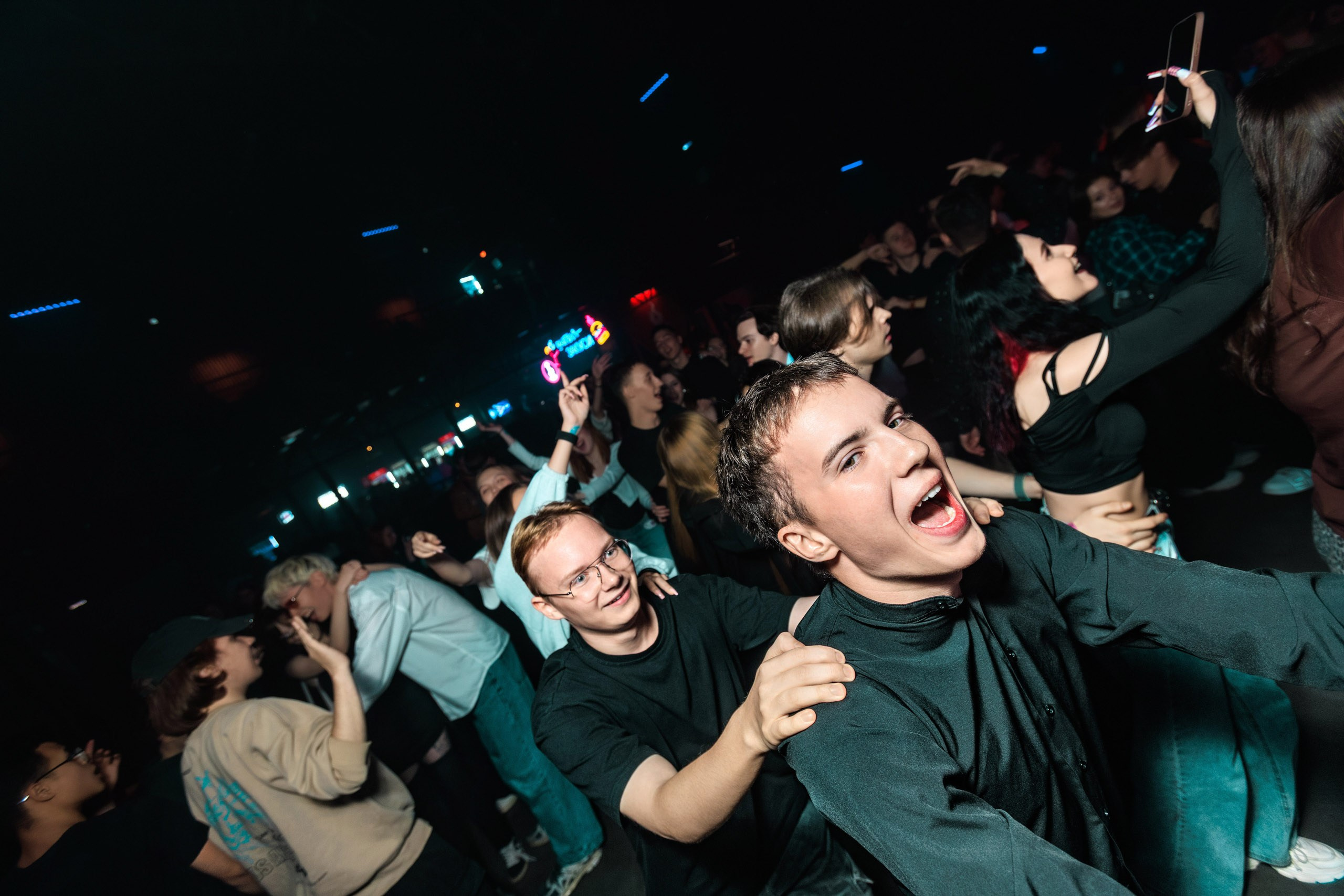 День первокурсника | Свобода. Репортажный фотограф Екатеринбург | Яркий, качественный репортаж | Концерты, клубы, репортаж, праздники, корпоративы