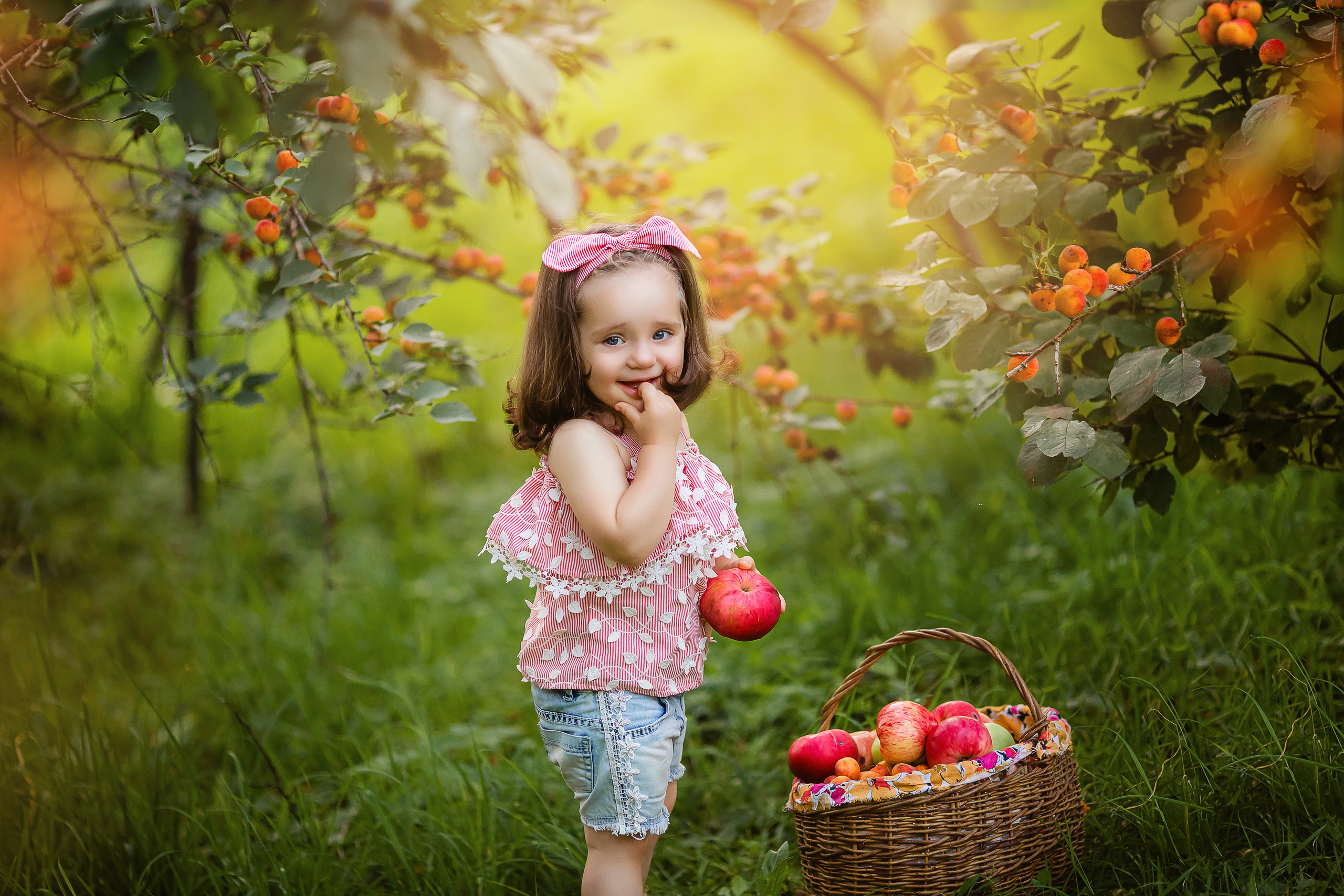 Абрикосовый сад. Семейный и свадебный фотограф в Чебоксарах и Новочебоксарске Ирина Юрь
