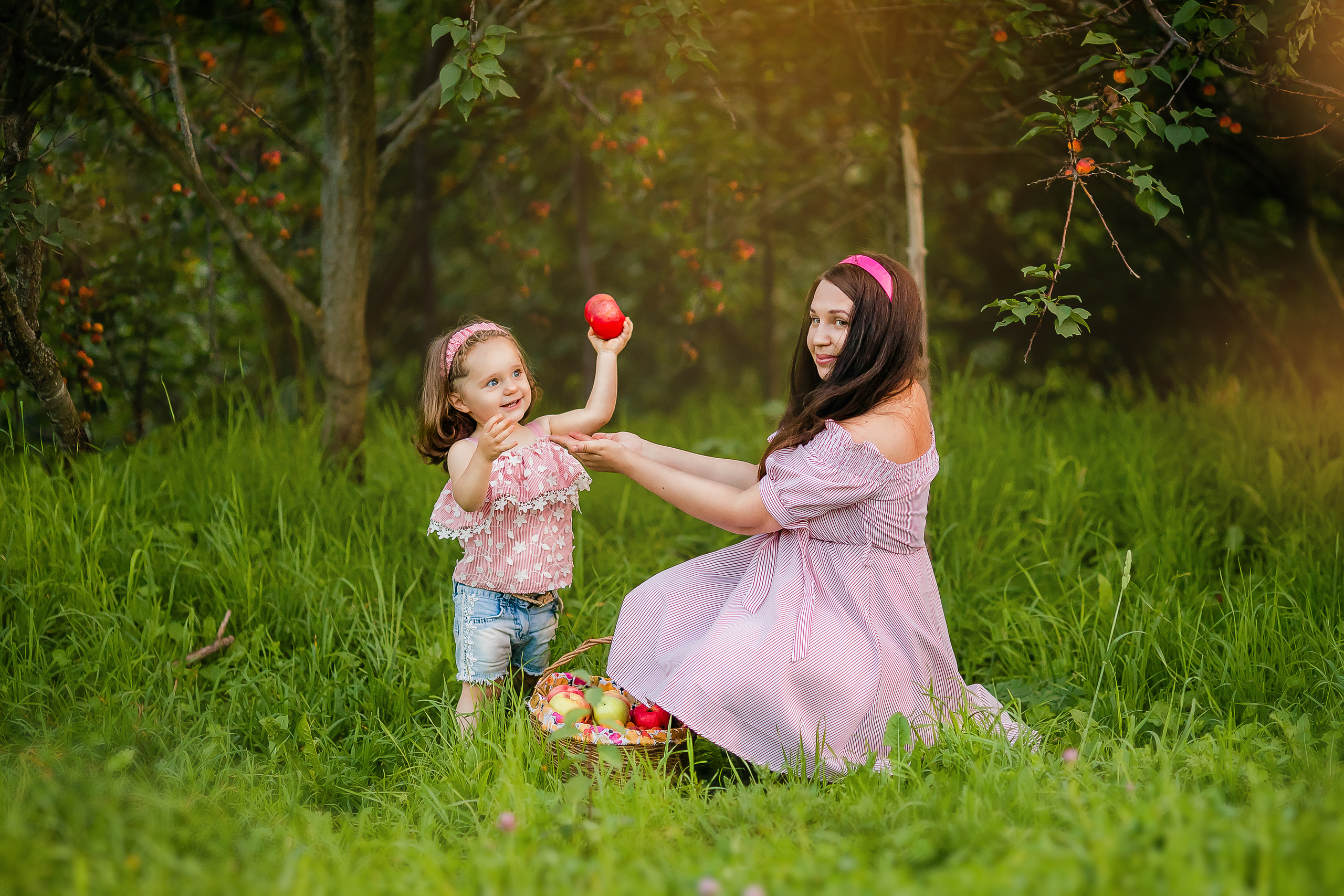 Абрикосовый сад. Семейный и свадебный фотограф в Чебоксарах и Новочебоксарске Ирина Юрь