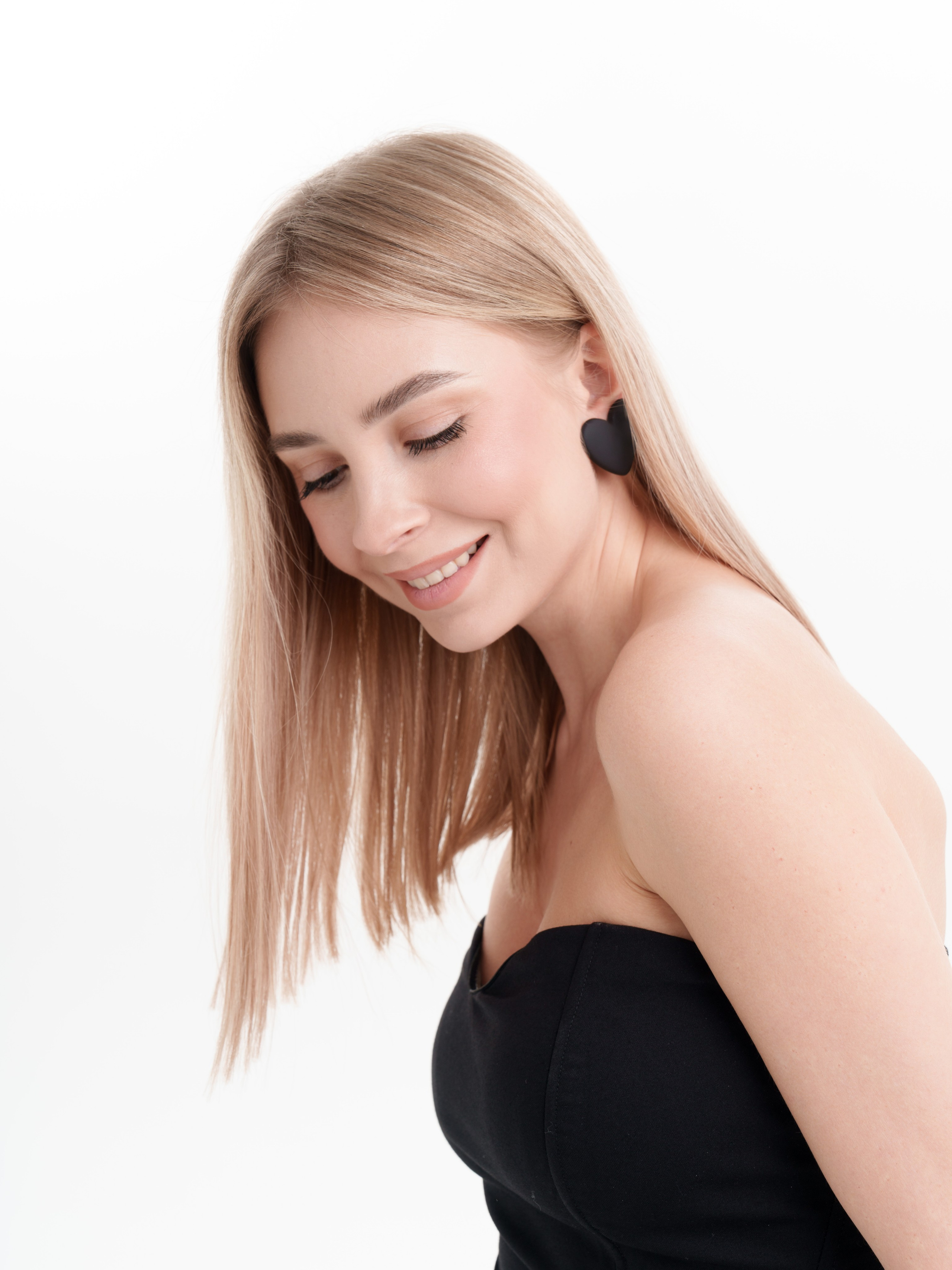 Съемка сережек для WB и OZON. Портретный и Контент фотограф Григорий Семенов (Grifon) в Ижевске