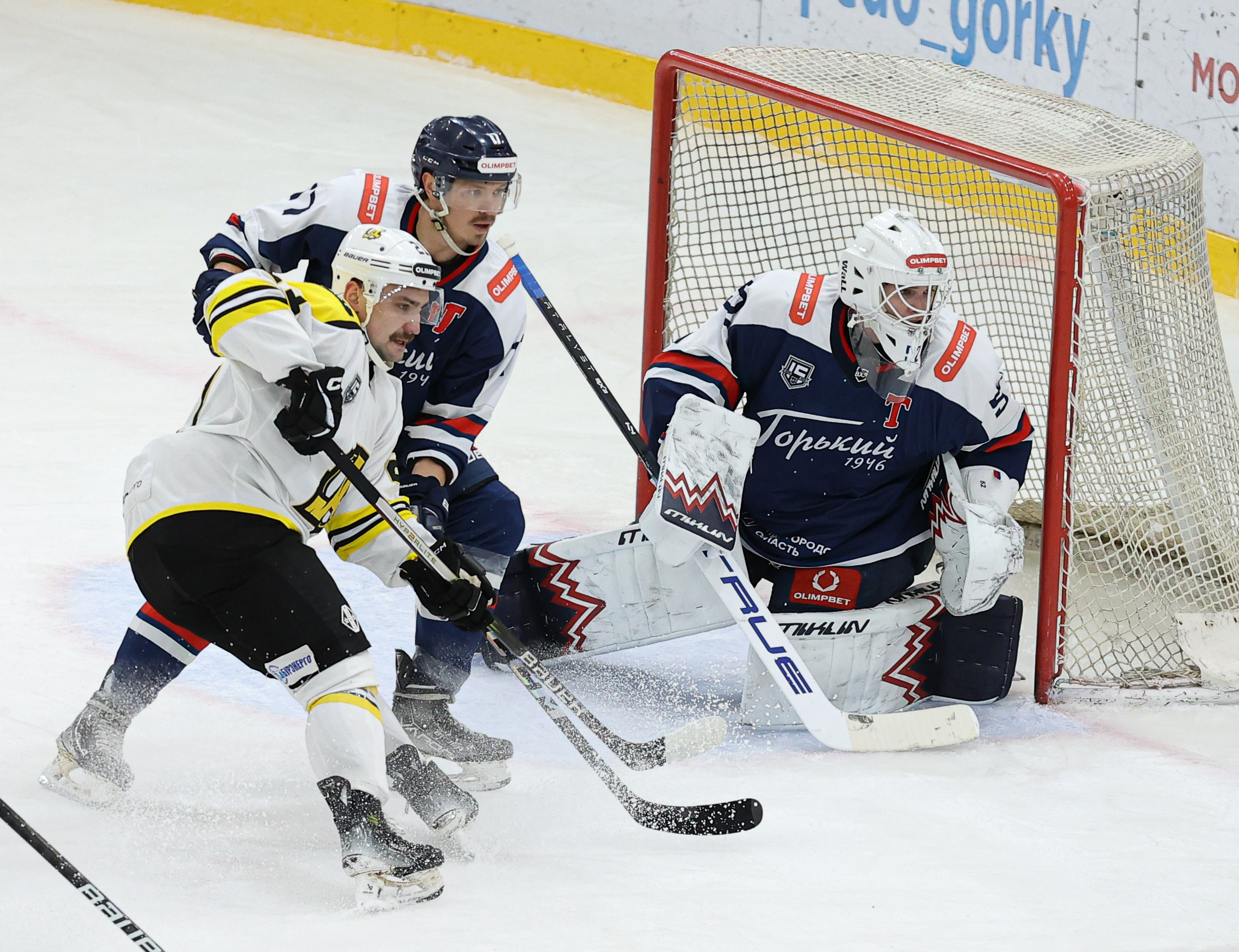 Хоккей. Спортивный фотограф Денис Веселов в Нижнем Новгороде