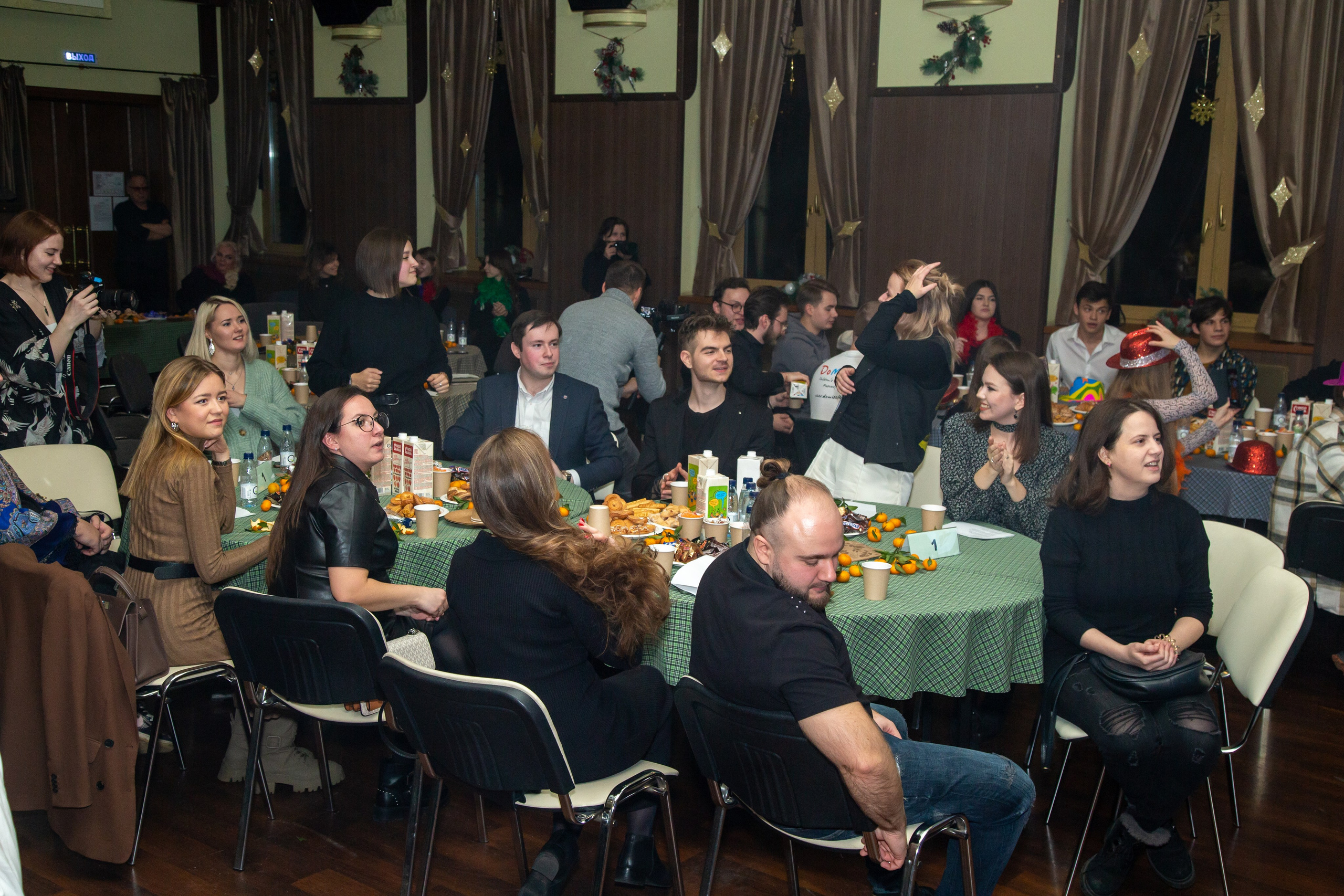 Репортажная съёмка для Домисольки на новый год. «Студия DRONAVT`s» — видеосъёмка и фотография г. Москва