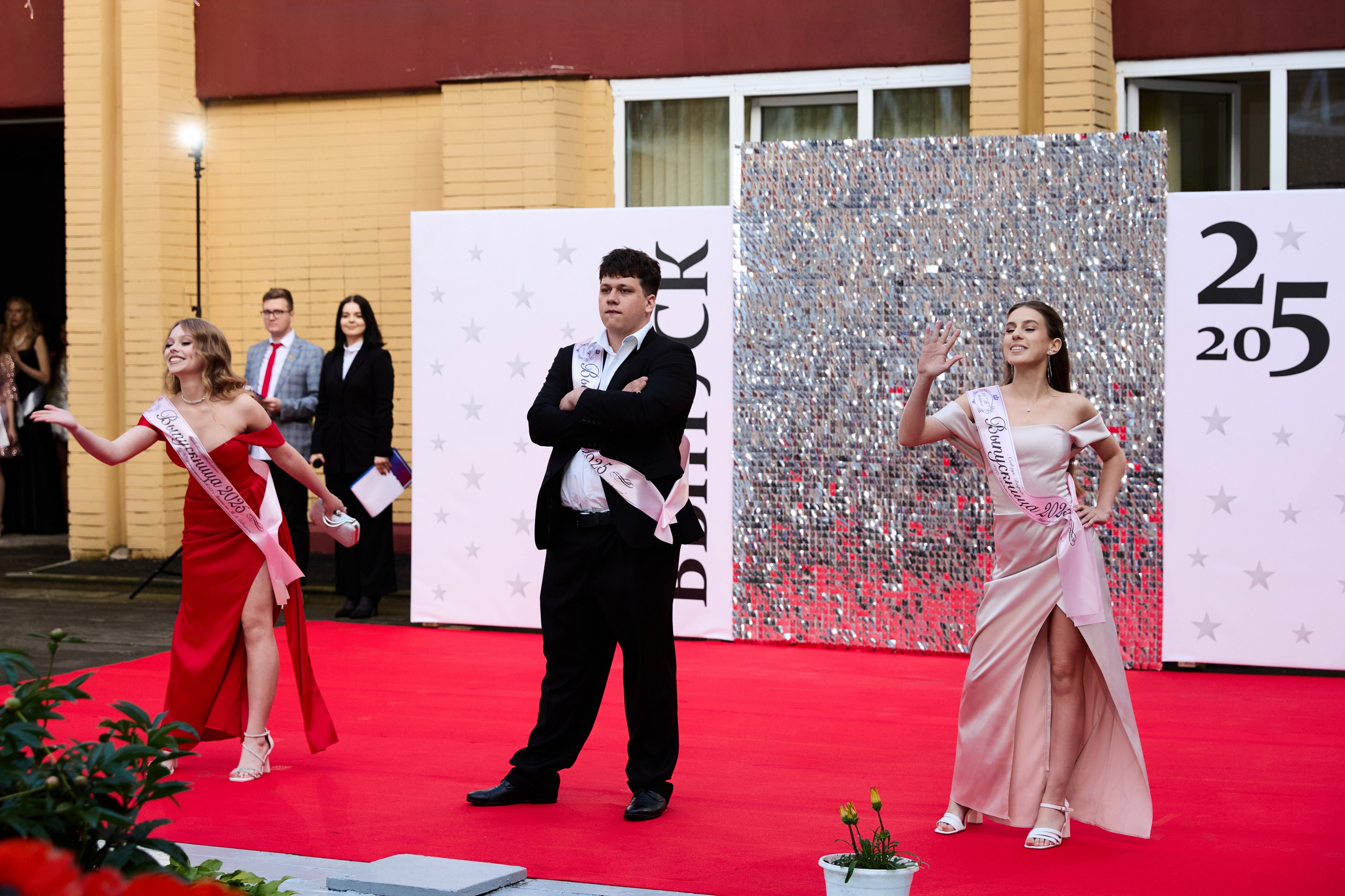 Выпускной 11 класс. Свадебная, репортажная фотосъемка и видеосъемка в Минске. Илья и Юлия Ширмановы. Фотограф | Видеограф | Минск