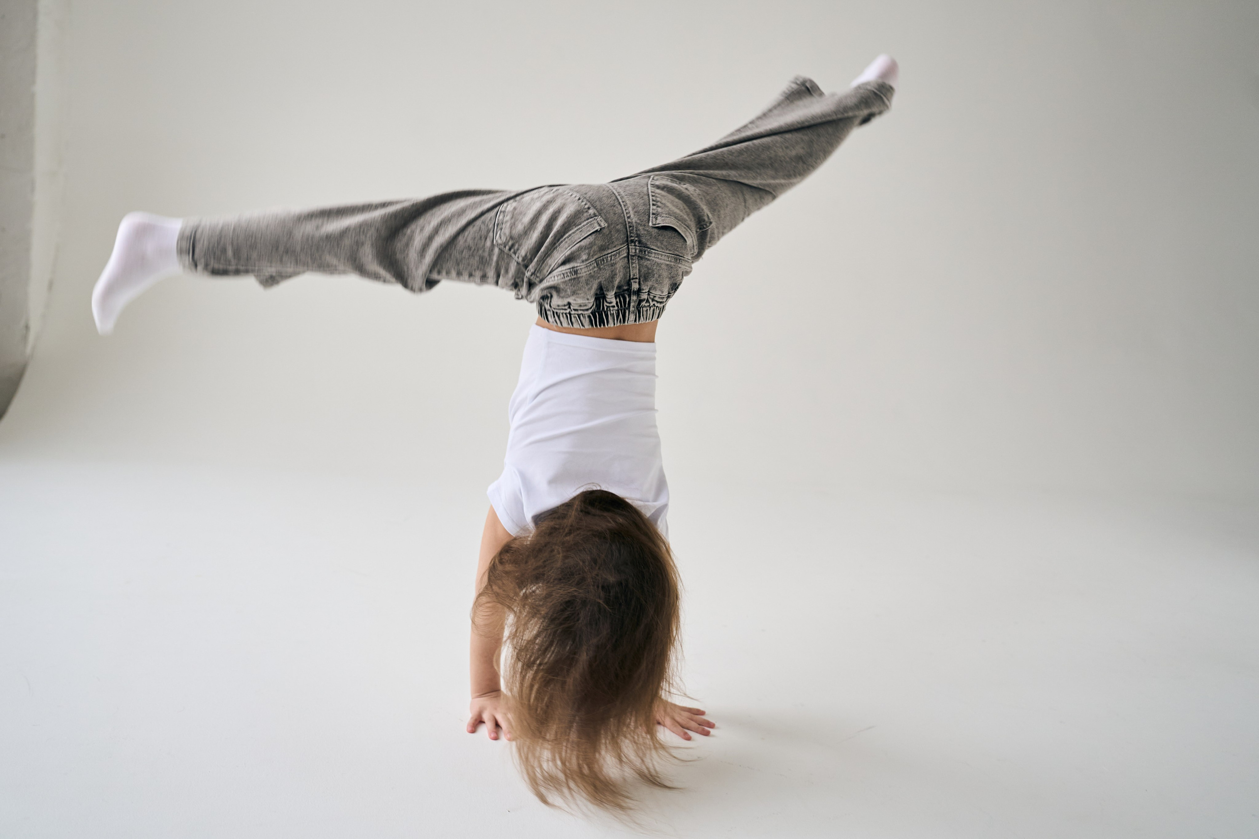 Съемка на циклораме с естественным освещением. Портретный и репортажный фотограф Вадим Эпов