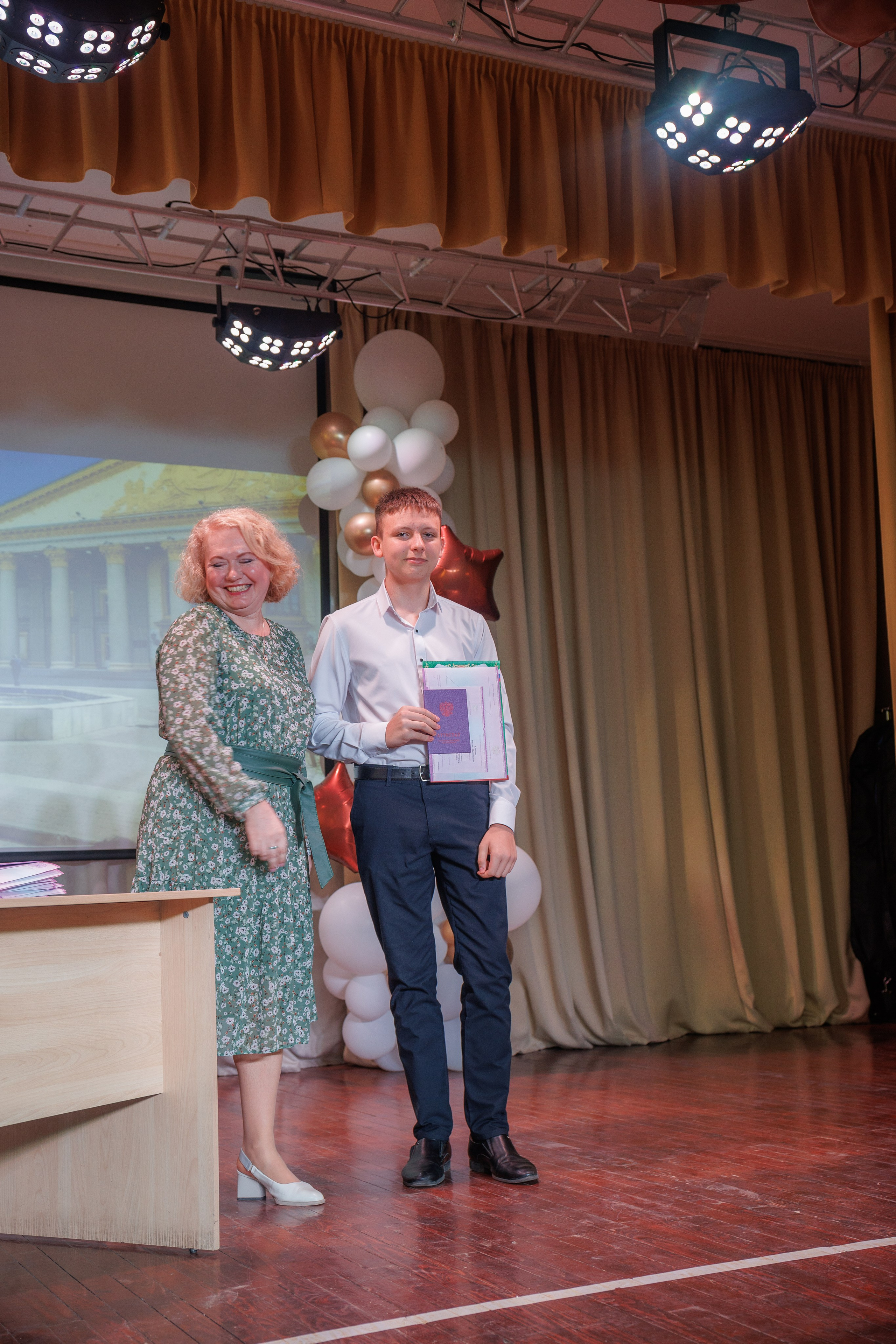 Вручение аттестатов. Свадебный и семейный фотограф в Новосибирске Ирина Дорошкова