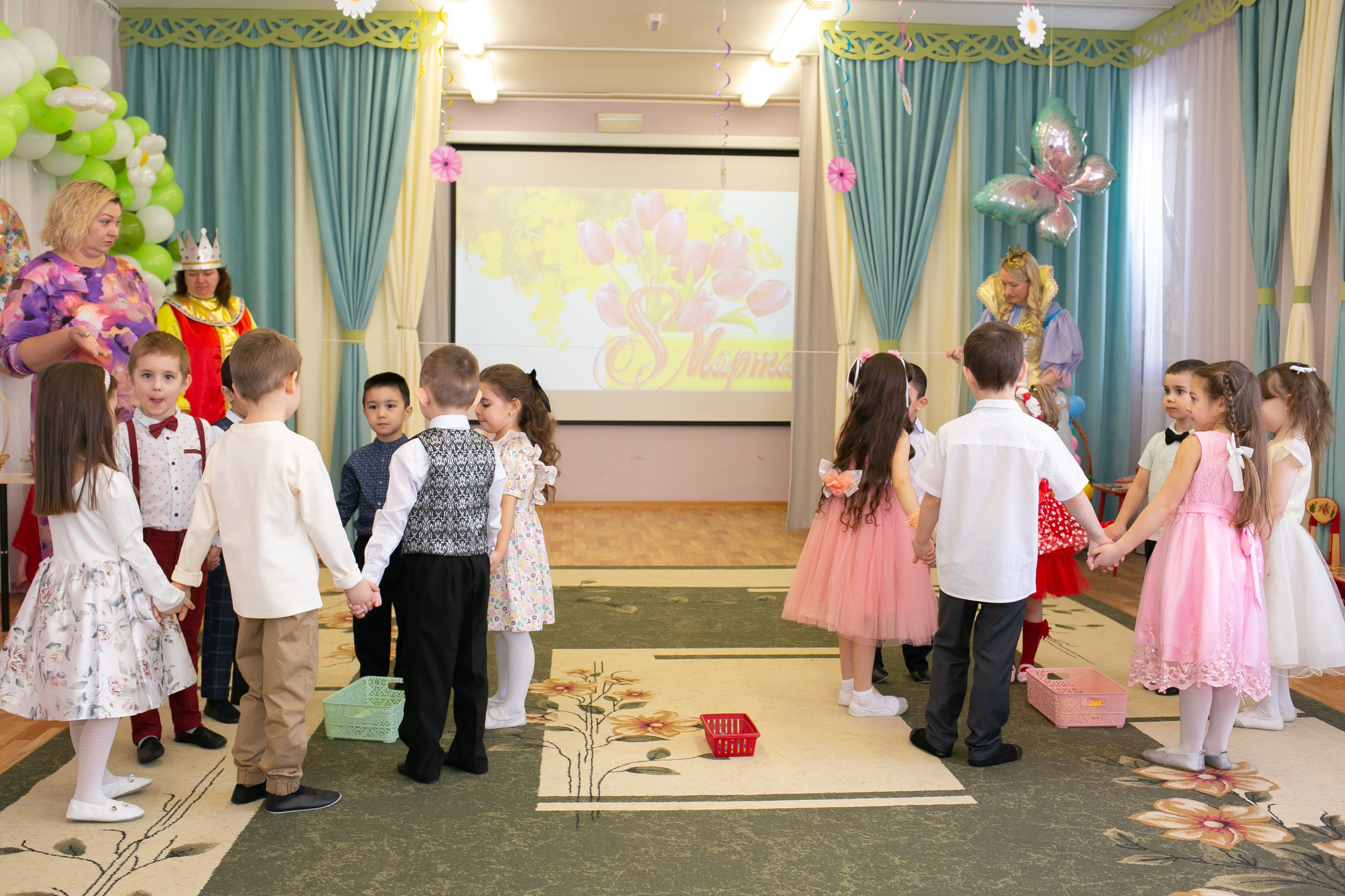 Выпускные и Утренники. Фотограф новорожденных и семейный фотограф НСО г. Бердск Марина Львова