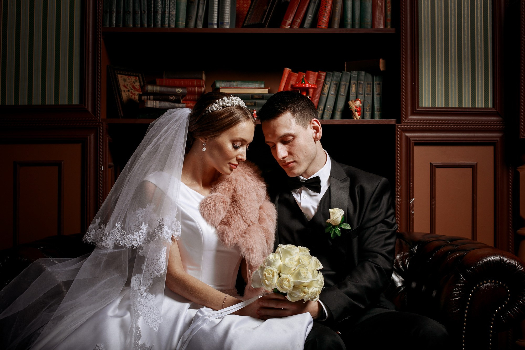 Свадьба с огоньком. Фотограф крещение венчание в Петербурге! Помогает подобрать храм и посоветовал душевного батюшку в СПб