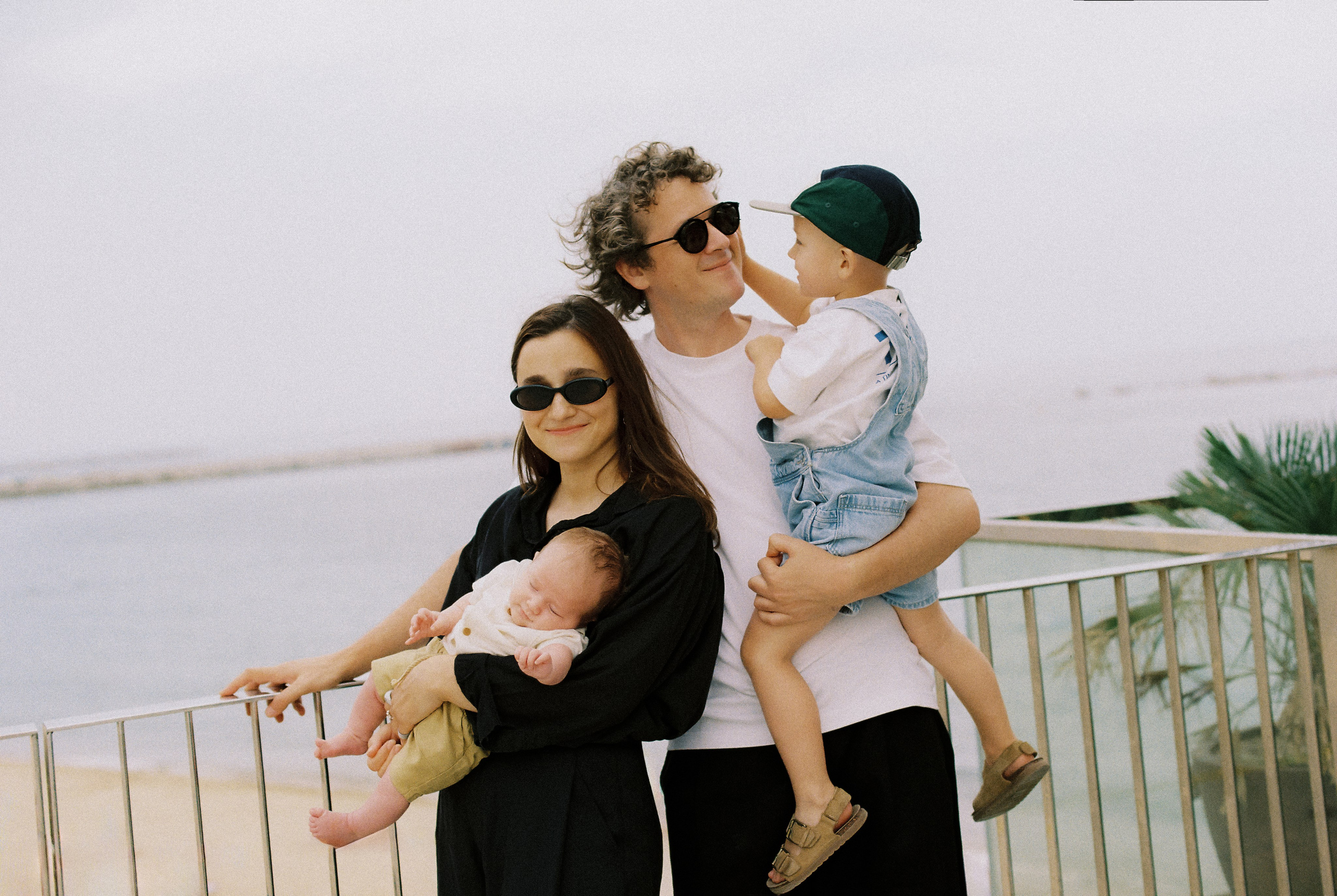 Family photoshoot. Photographer Anastasia Kirnosenko