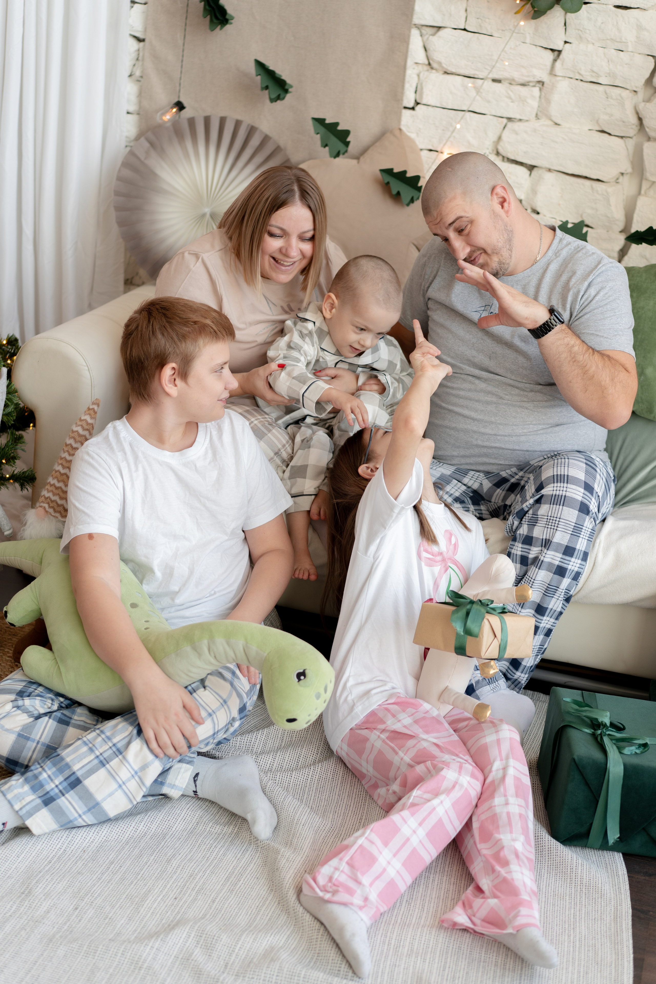 Вся семья в сборе :). Детская, семейная фотостудия в Санкт-Петербурге