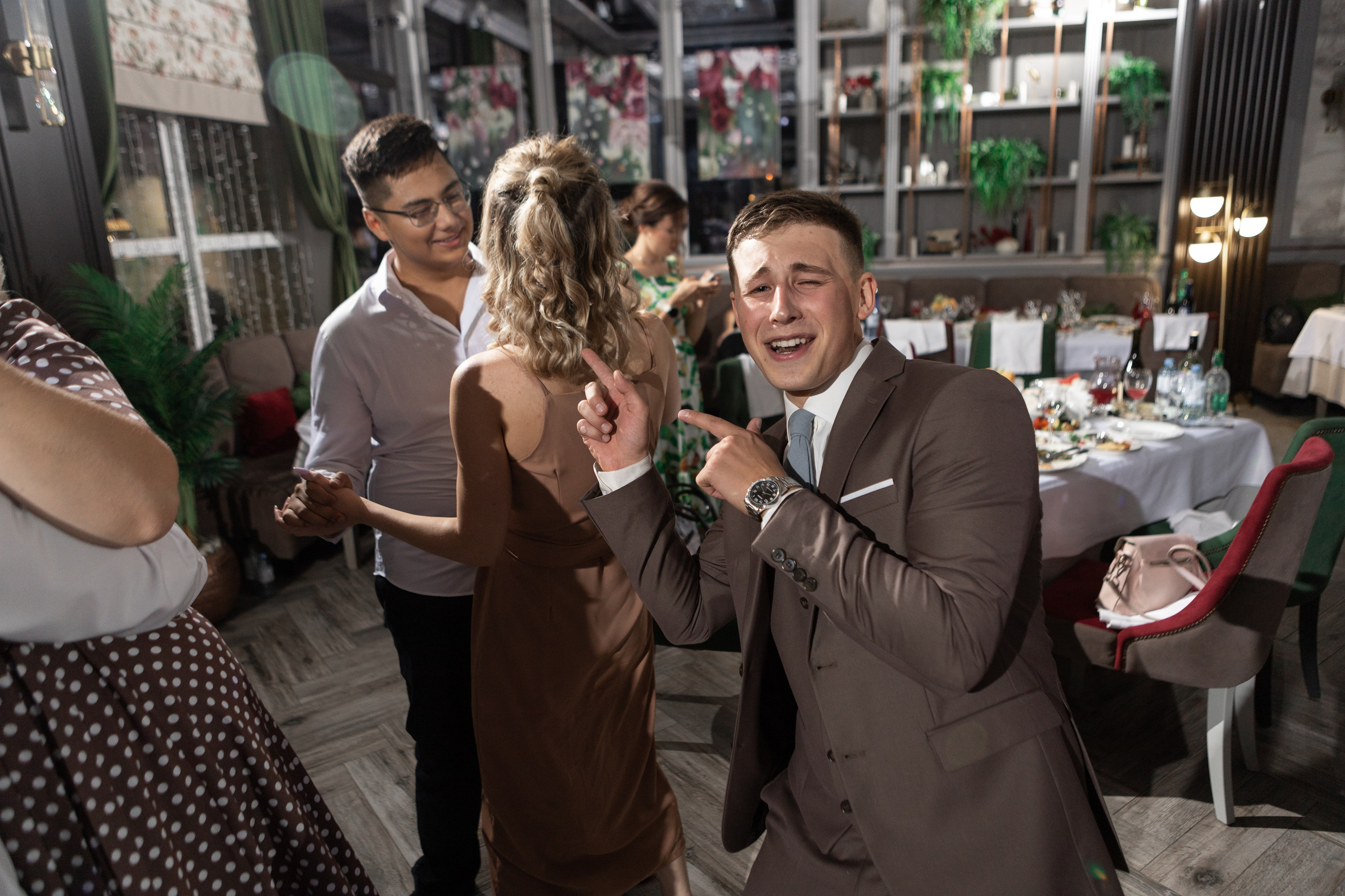 Свадебный фотограф Уфа — Руслан ГабдлисламовЖивые эмоции, красивые кадры, воспоминания на всю жизнь.Работаю по всей Республике Башкортоста. Свадебный фотограф Уфа Руслан Габдлисламов