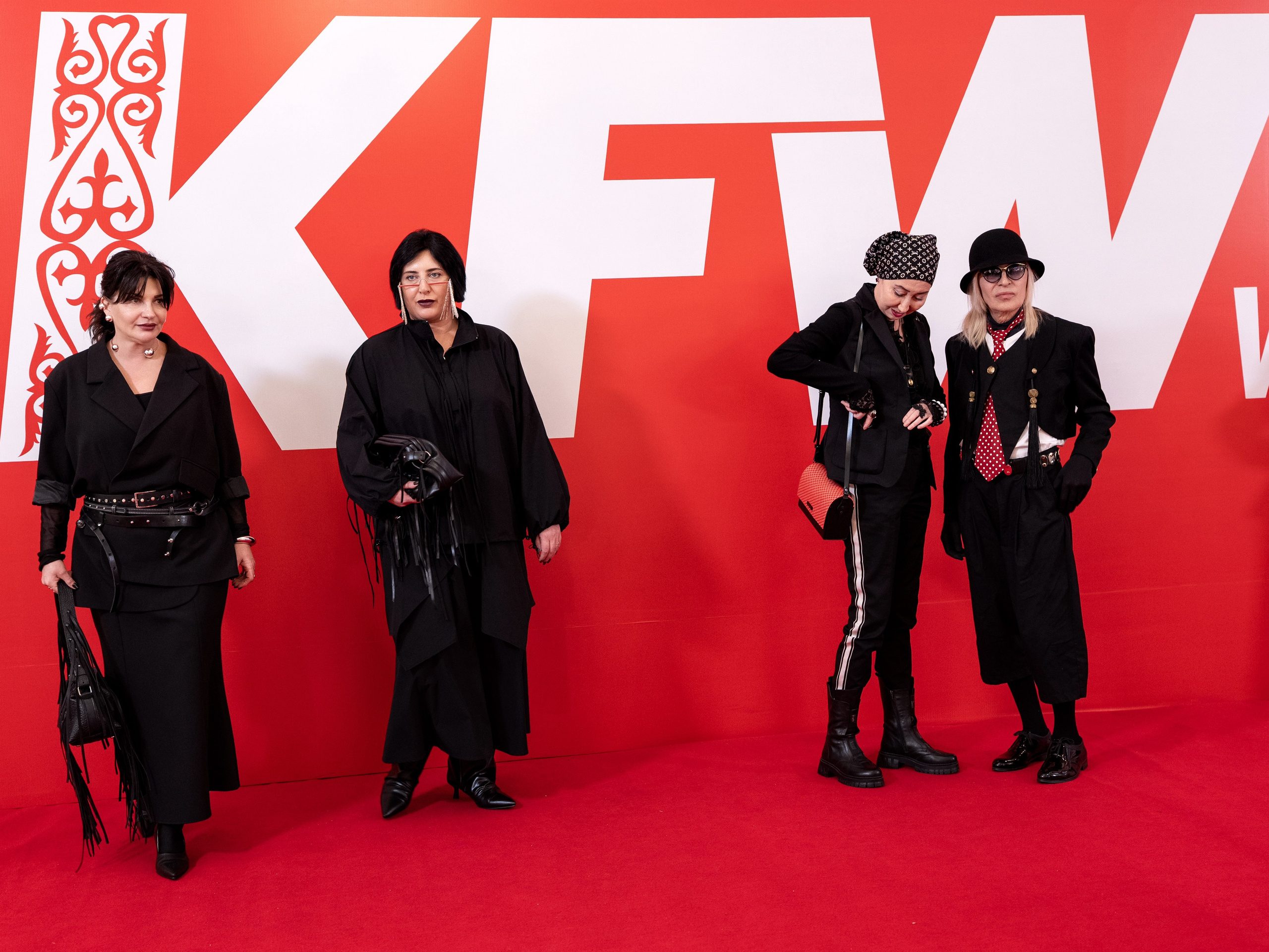 Backstage Day 3. Сайт Алматинского НЮ АРТ, будуар и фэшн фотографа Дениса Карпенко