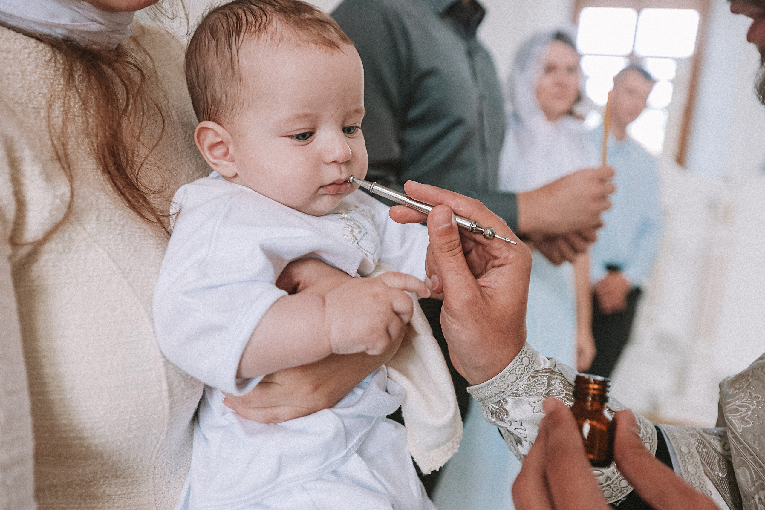 Крещение церковь около моста влюбленных. Семейный фотограф Тюмень, фотограф на роды Салмина Мария