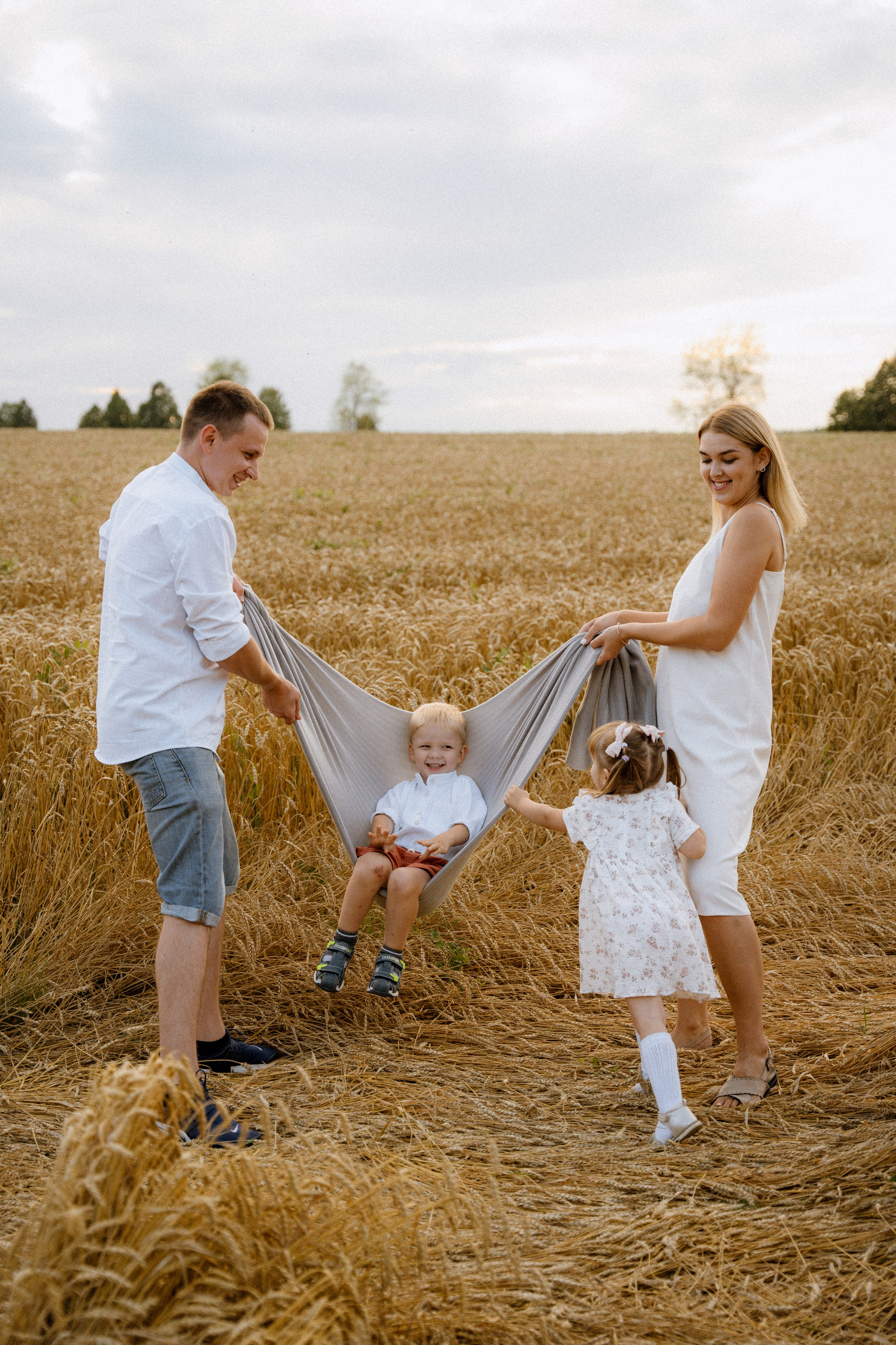 Аня с семьёй 14.08.2023. Свадебный и семейный фотограф Кристина Лисина в Арзамасе