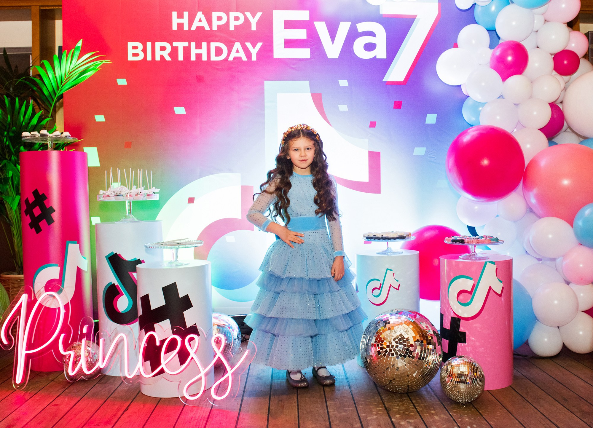 Детский праздник. Anzhina1.wfolio.pro