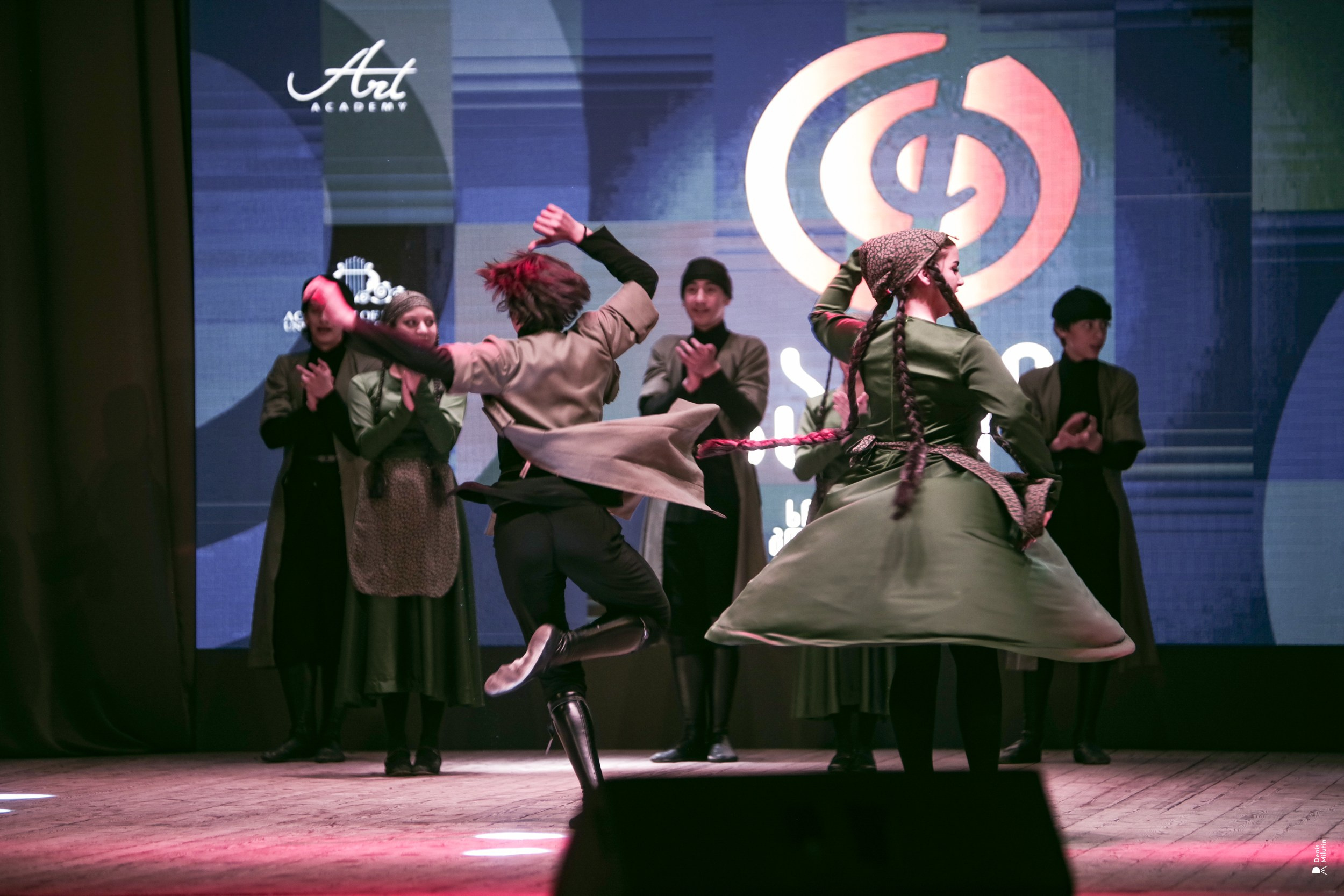 Танцы в Хоби. Портретный фотограф Денис Милютин