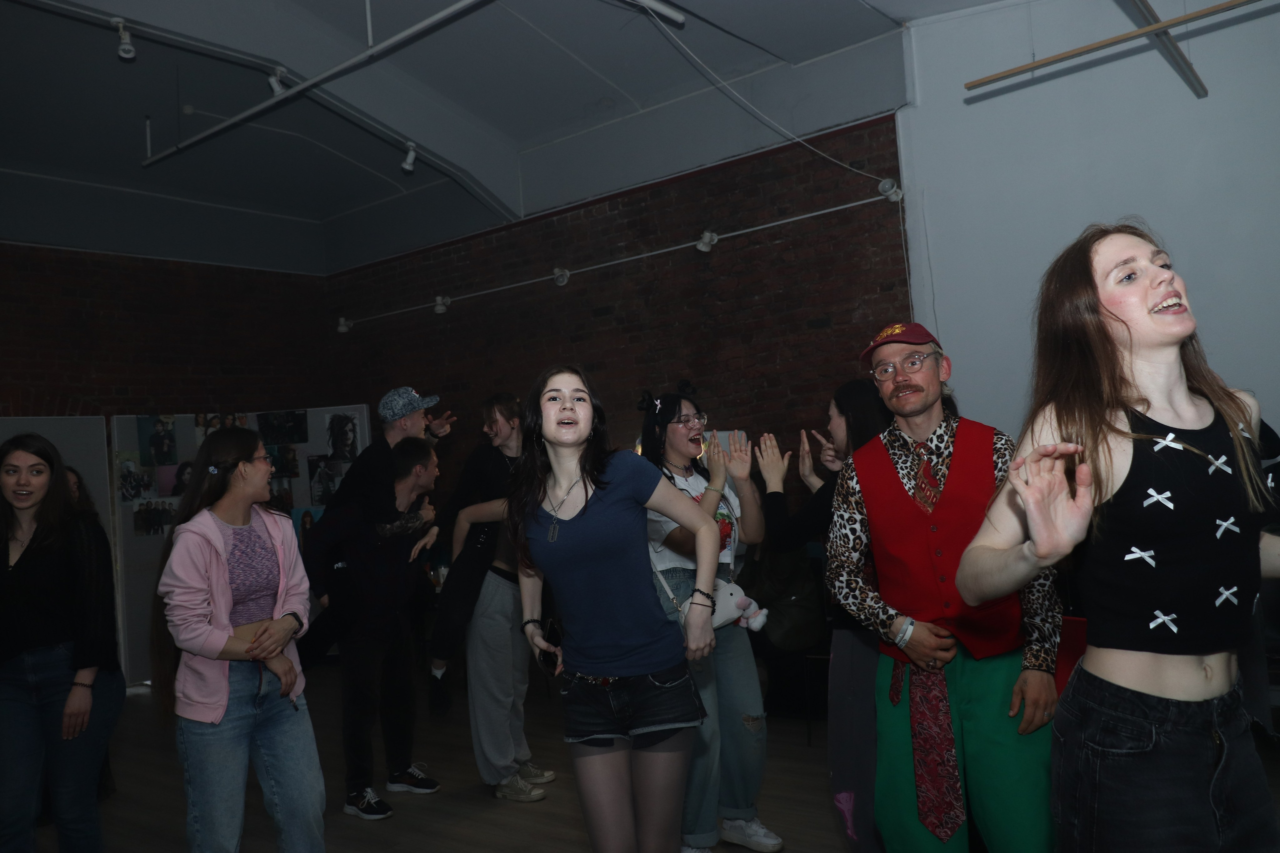 Дискотека 90х молодёжного «клуба 52». Ивентный фотограф в Санкт-Петербурге Олег Комков
