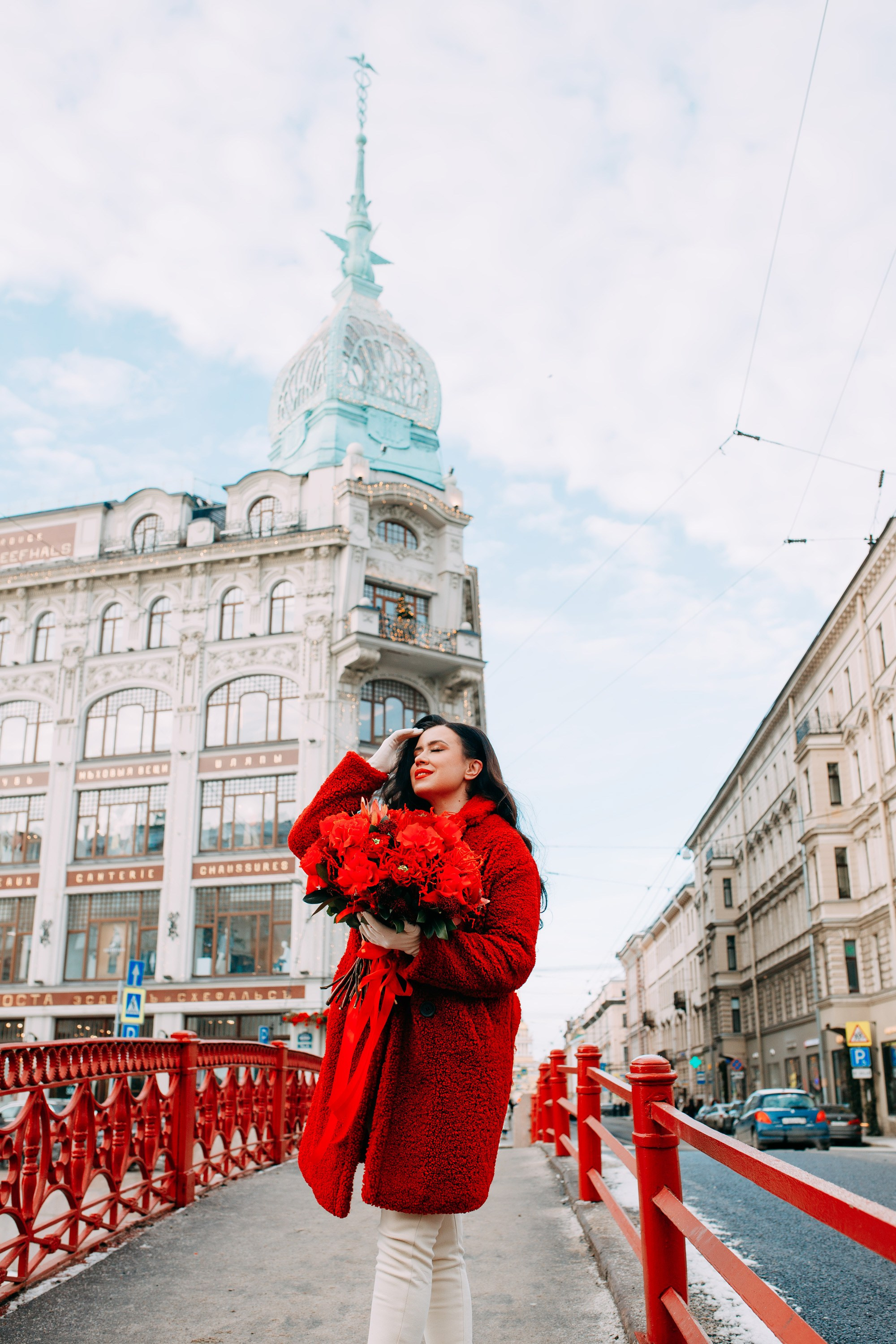 Фотопрогулка по центру Питера. Красный мост. Универмаг. Фотограф в Санкт-Петербурге Alina Film