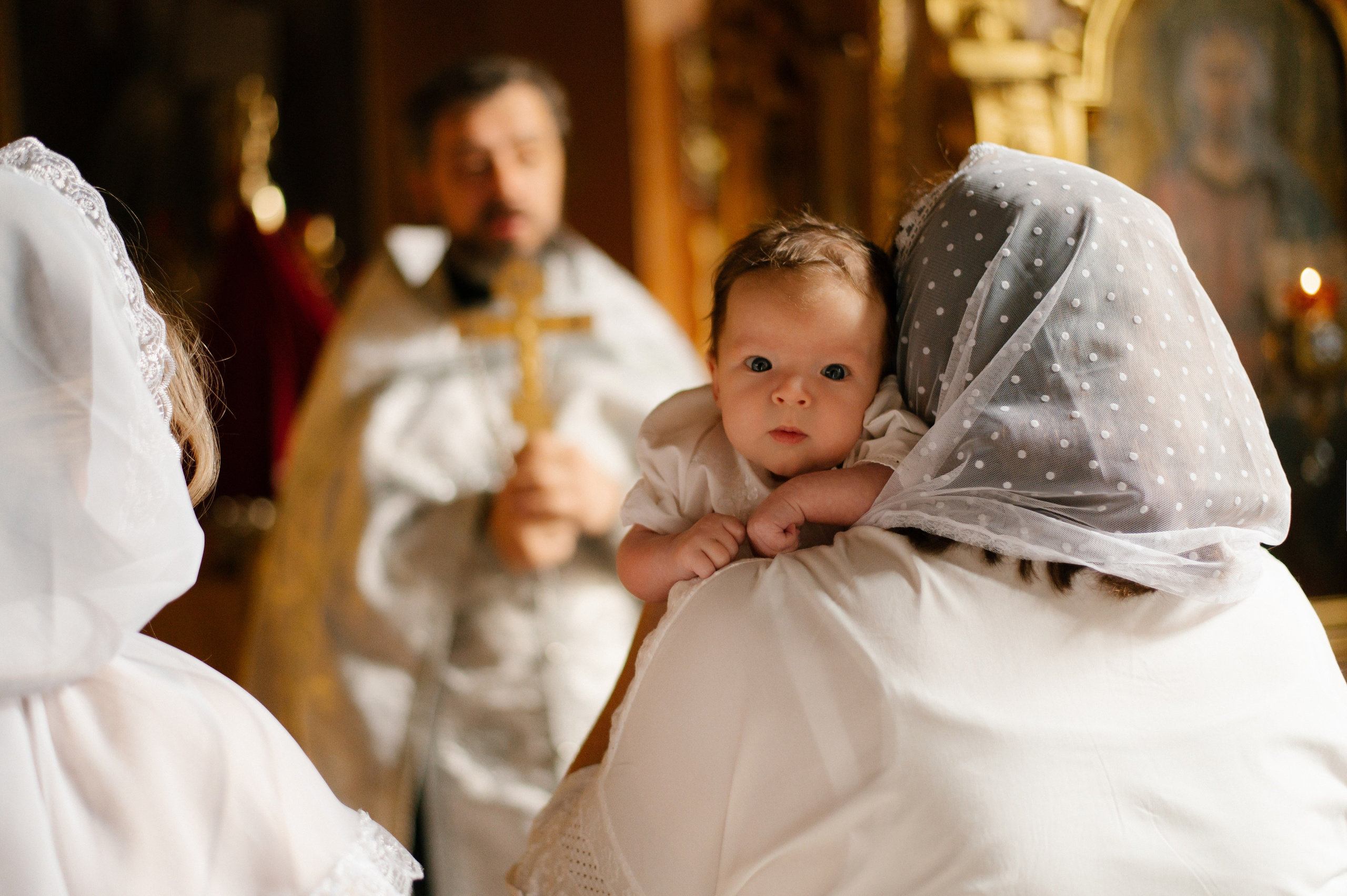 Фотограф на крещение. Фотосессия таинства крещения. Храм Воскресения Словущего в Даниловской Слободе. Семейный и свадебный фотограф в Москве Татьяна Николаева