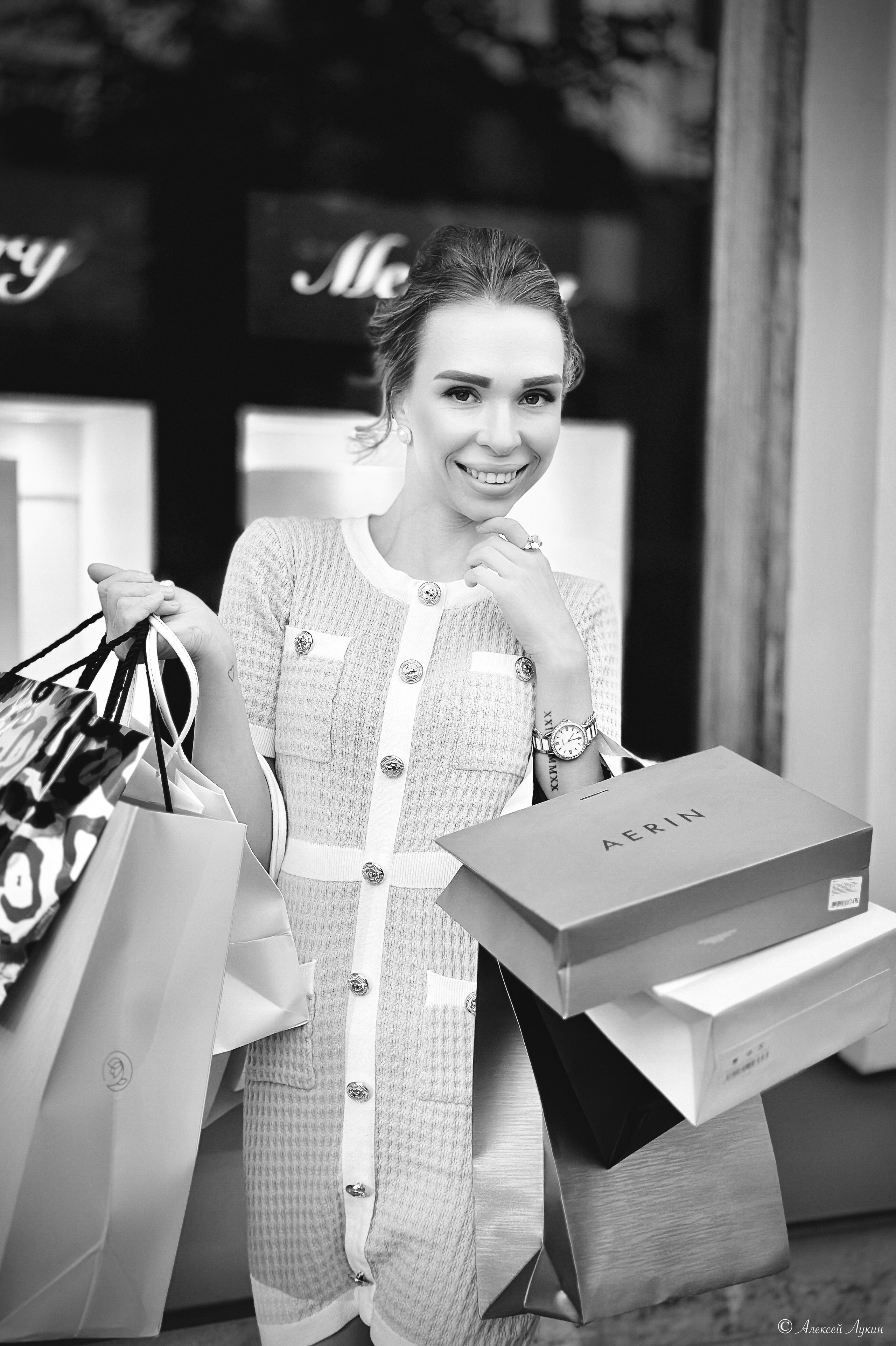 Фотосессия в студии, услуги и цены у профессионального портретного фотографа в СПб. Фотостудия, Портрет, Ню, Будуар, Детская фотосессия. Фотограф Алексей Лукин. Профессиональная фотосъёмка в Санкт-Петербурге. Обработка и Ретушь фотографий