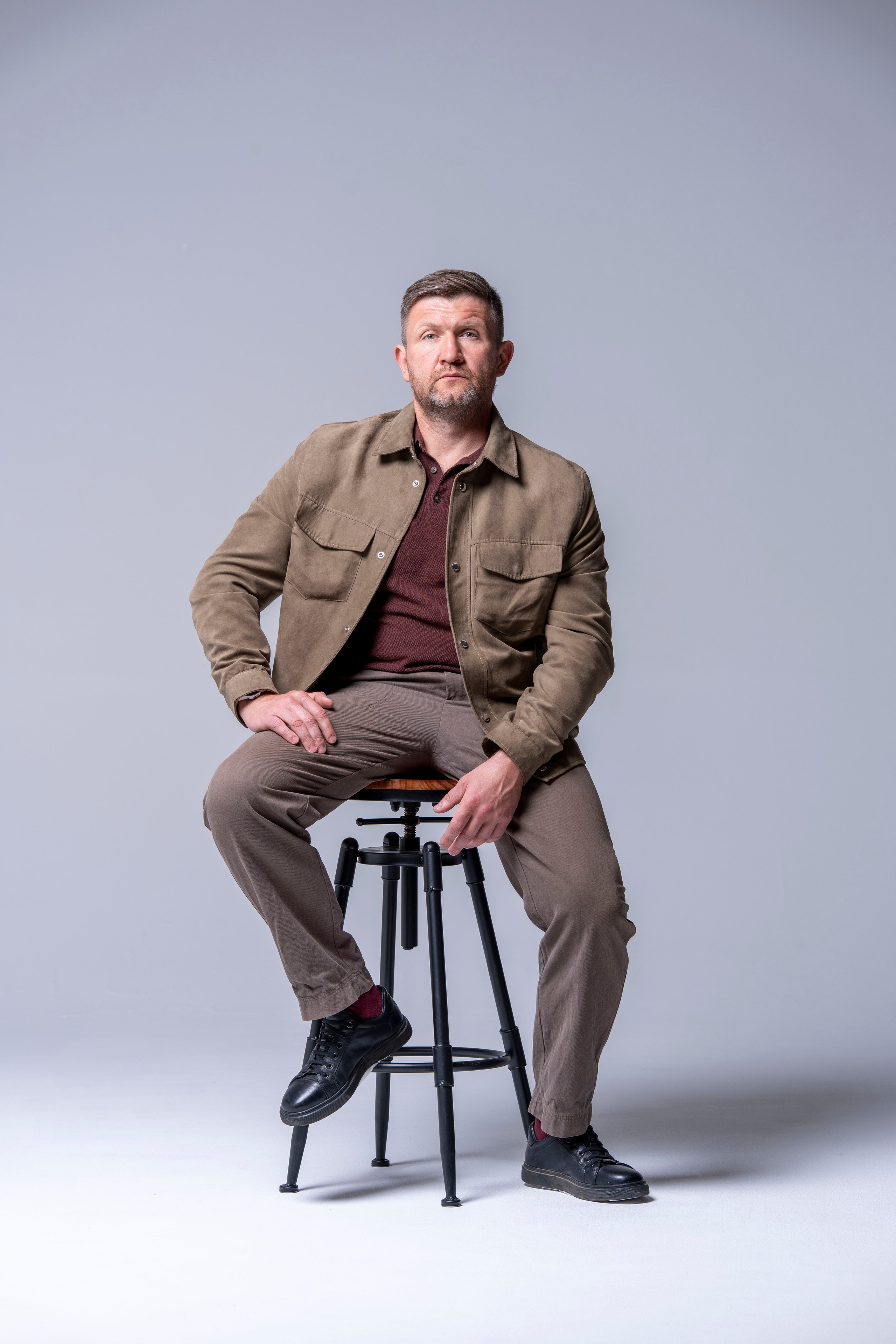 Артем. Владелец компании по производству пластиковой тары. Главная