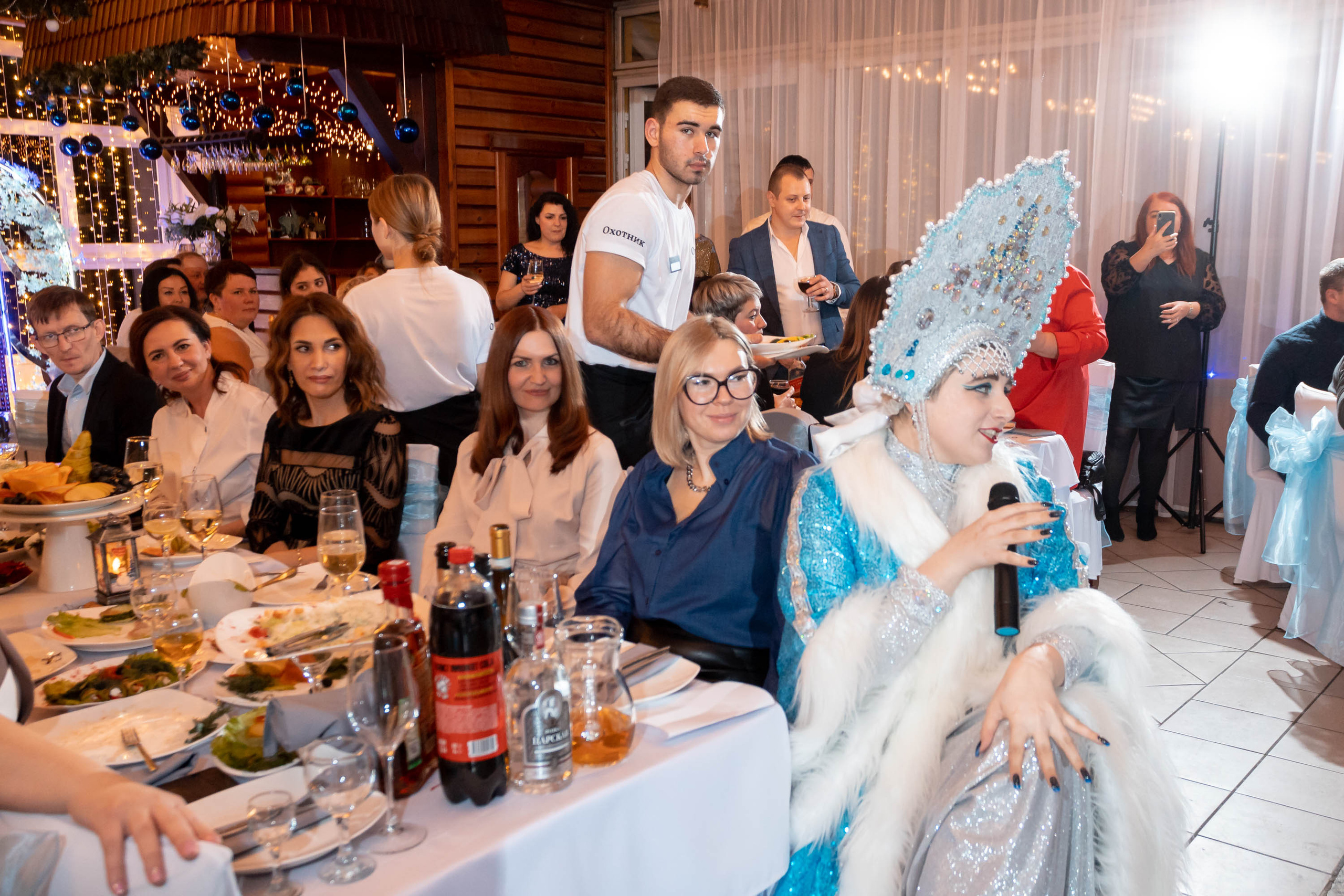 Съемка Новогоднего корпоратива в ресторане Охотник 23.12.2022 г. Свадебный и семейный фотограф в Москве и МО Елена Агапова