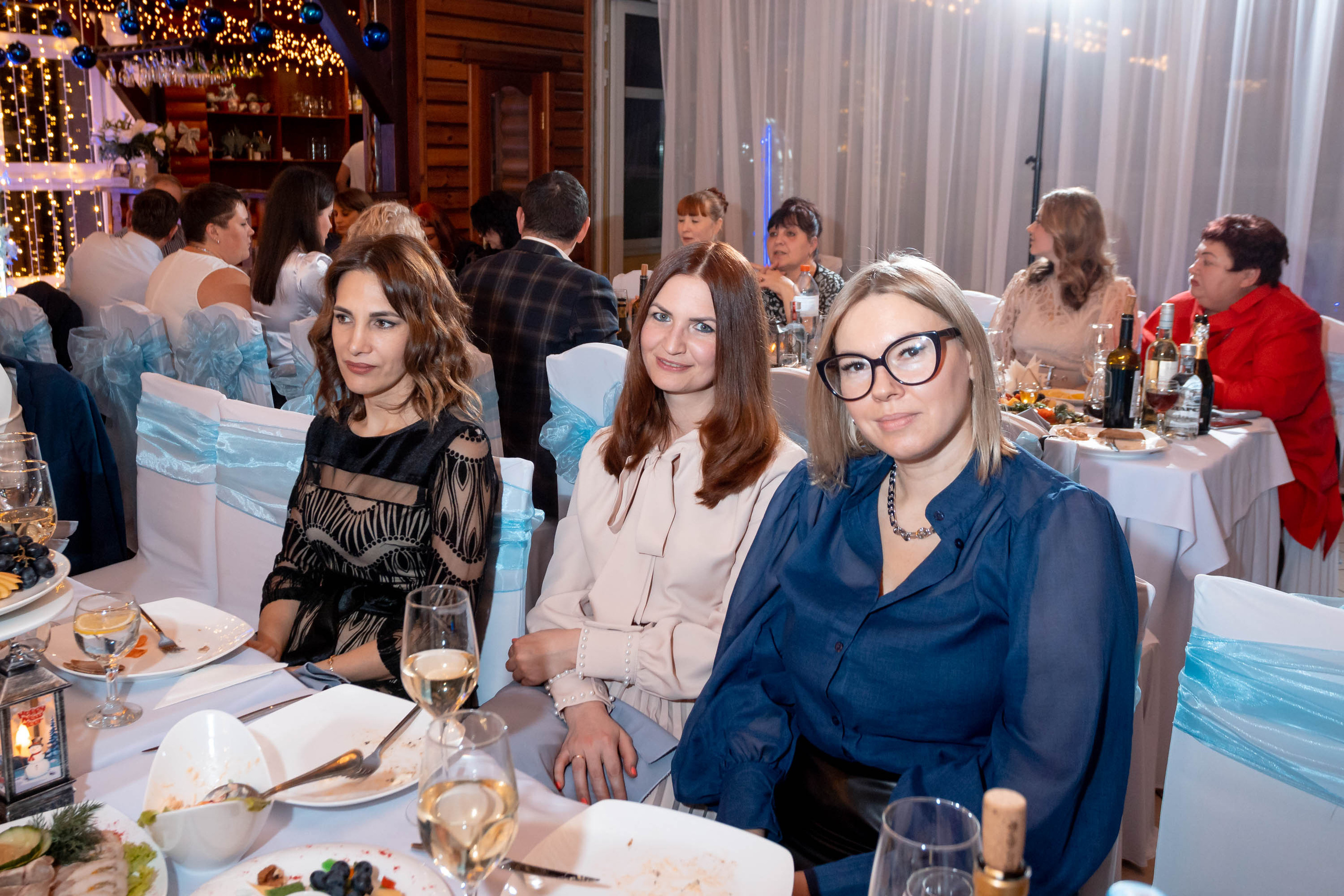 Съемка Новогоднего корпоратива в ресторане Охотник 23.12.2022 г. Свадебный и семейный фотограф в Москве и МО Елена Агапова
