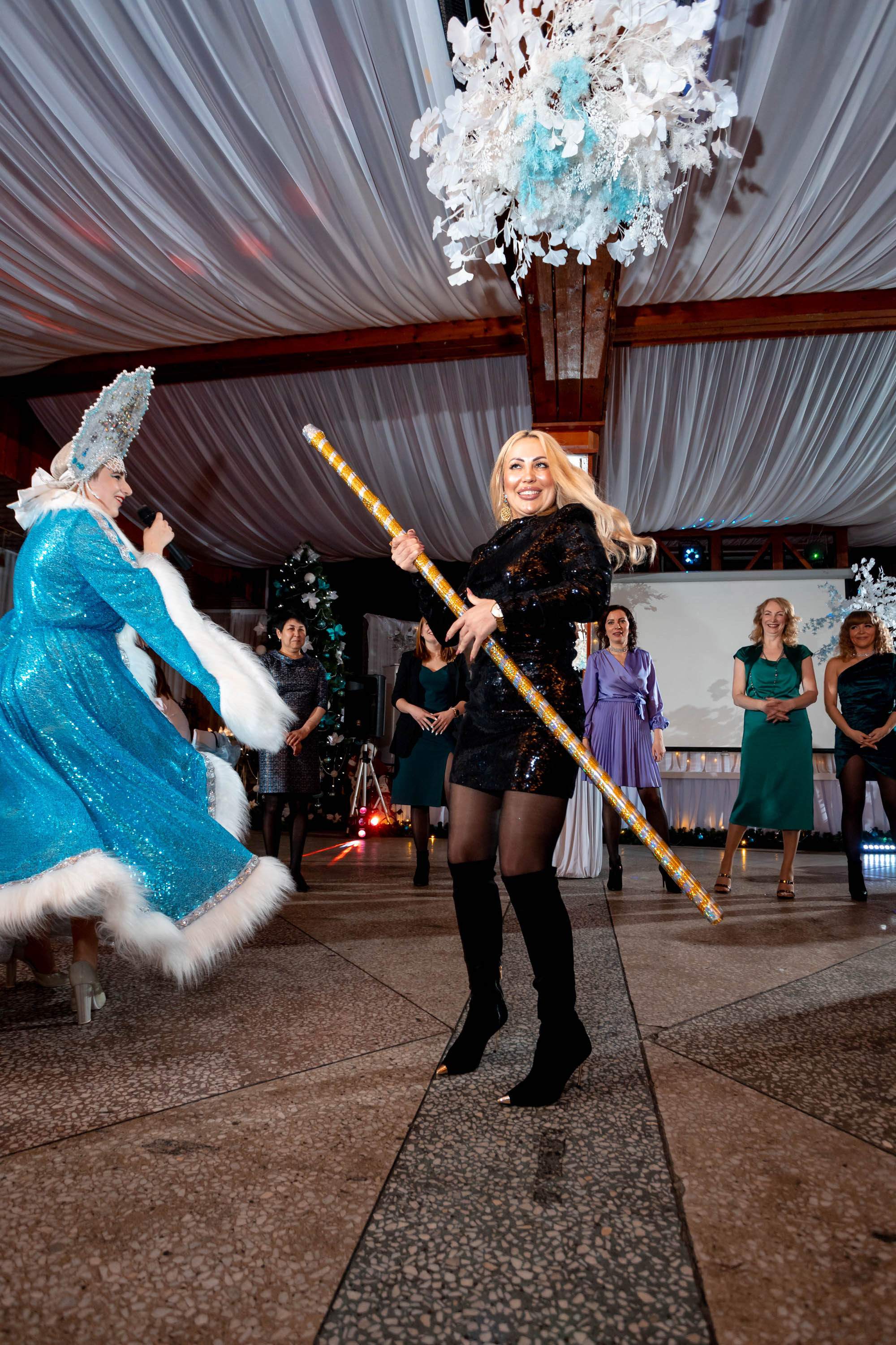 Съемка Новогоднего корпоратива в ресторане Охотник 23.12.2022 г. Свадебный и семейный фотограф в Москве и МО Елена Агапова