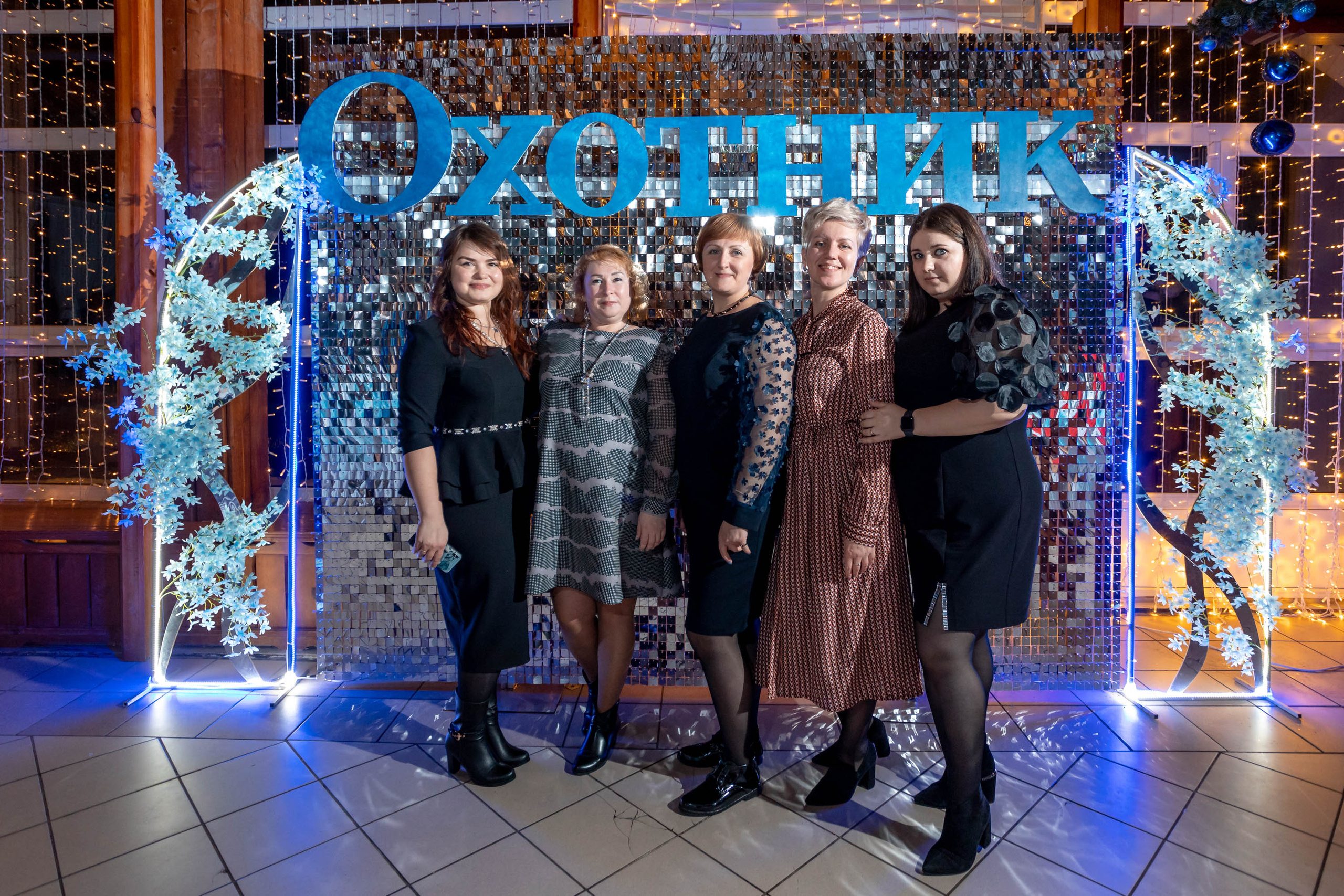 Съемка Новогоднего корпоратива в ресторане Охотник 23.12.2022 г. Свадебный и семейный фотограф в Москве и МО Елена Агапова