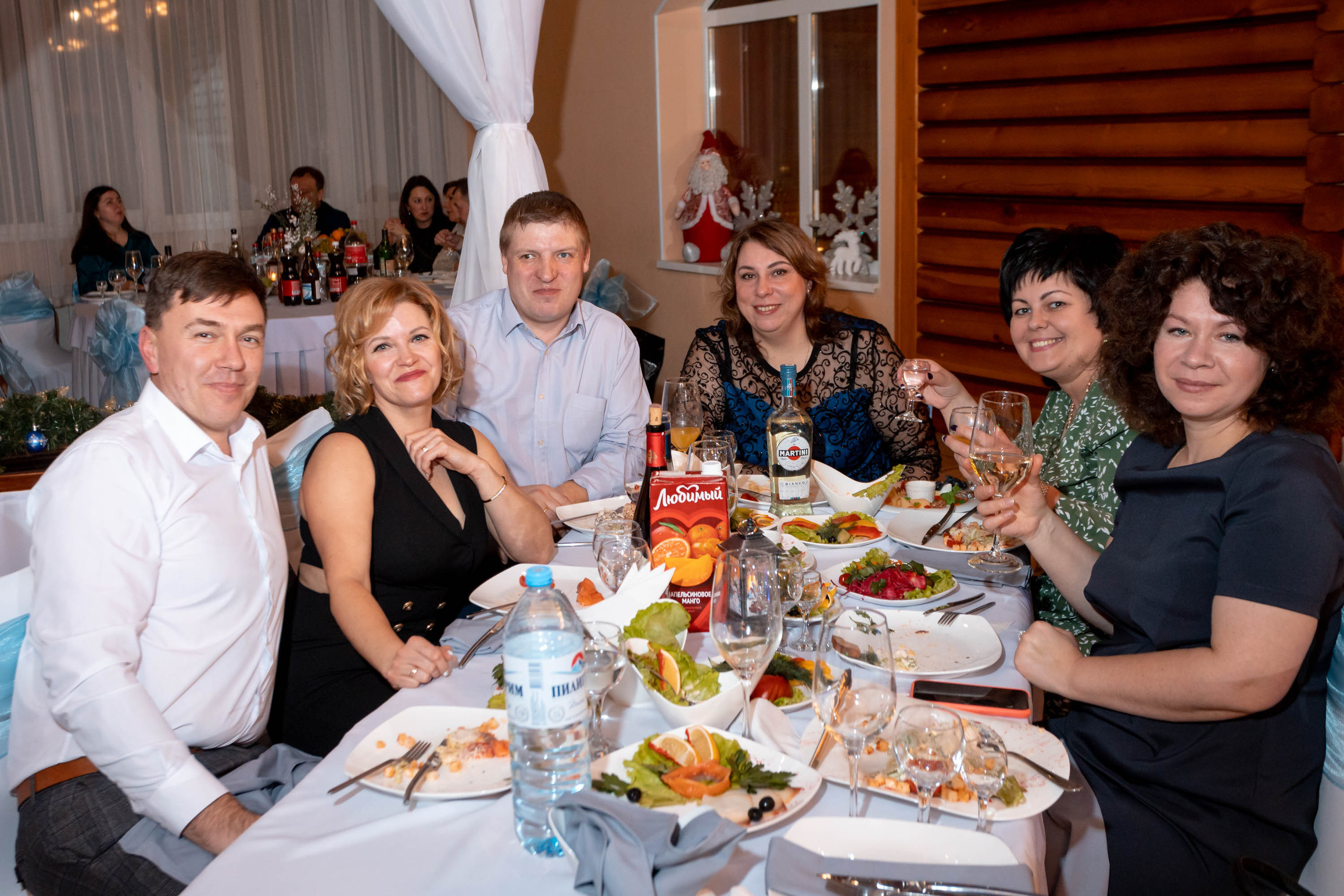 Съемка Новогоднего корпоратива в ресторане Охотник 23.12.2022 г. Свадебный и семейный фотограф в Москве и МО Елена Агапова