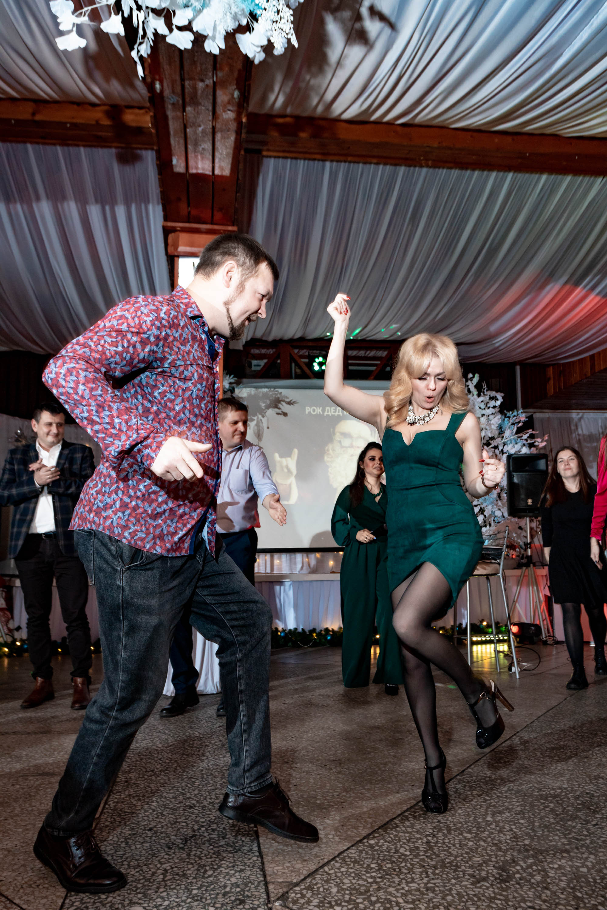 Съемка Новогоднего корпоратива в ресторане Охотник 23.12.2022 г. Свадебный и семейный фотограф в Москве и МО Елена Агапова