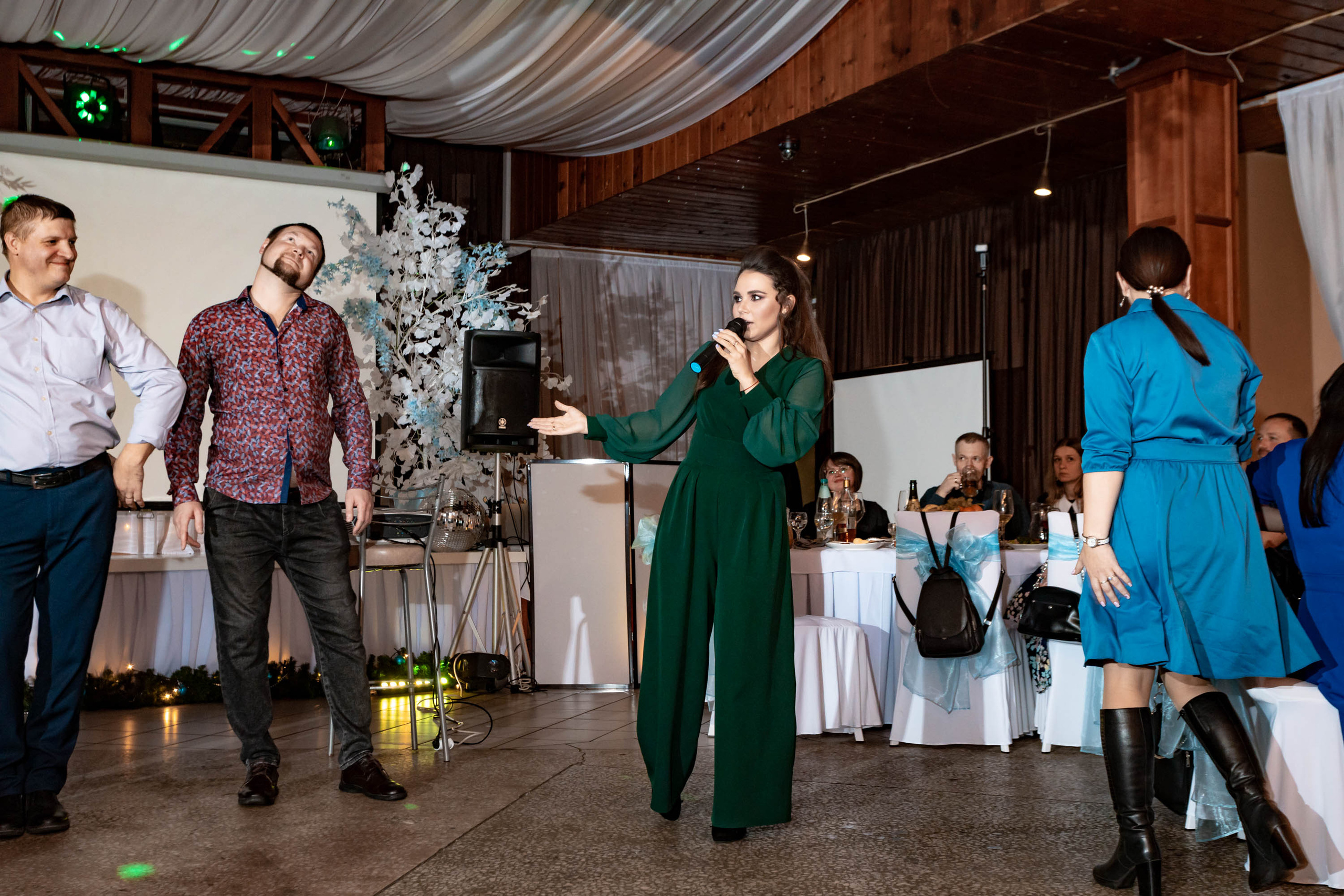 Съемка Новогоднего корпоратива в ресторане Охотник 23.12.2022 г. Свадебный и семейный фотограф в Москве и МО Елена Агапова