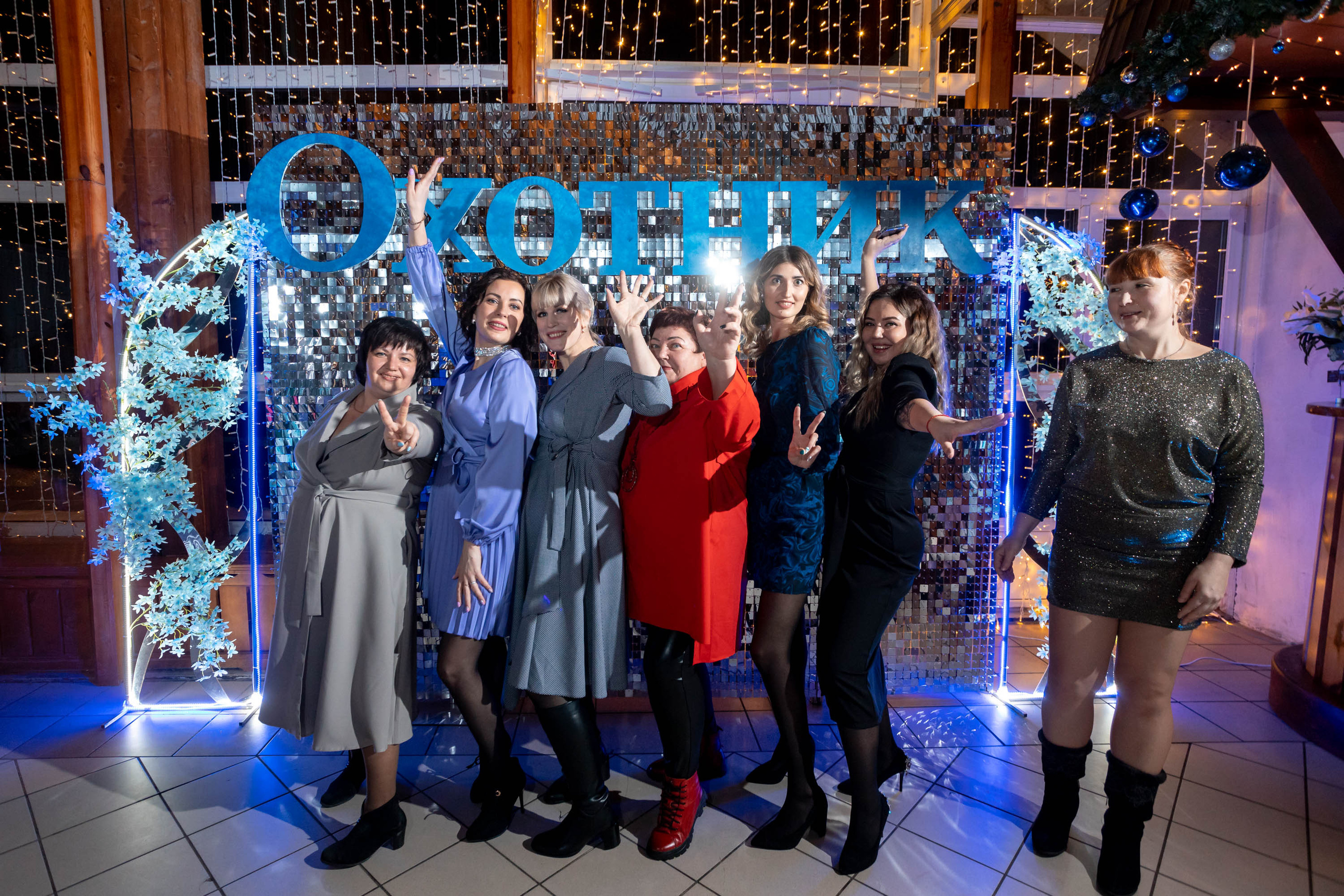 Съемка Новогоднего корпоратива в ресторане Охотник 23.12.2022 г. Свадебный и семейный фотограф в Москве и МО Елена Агапова